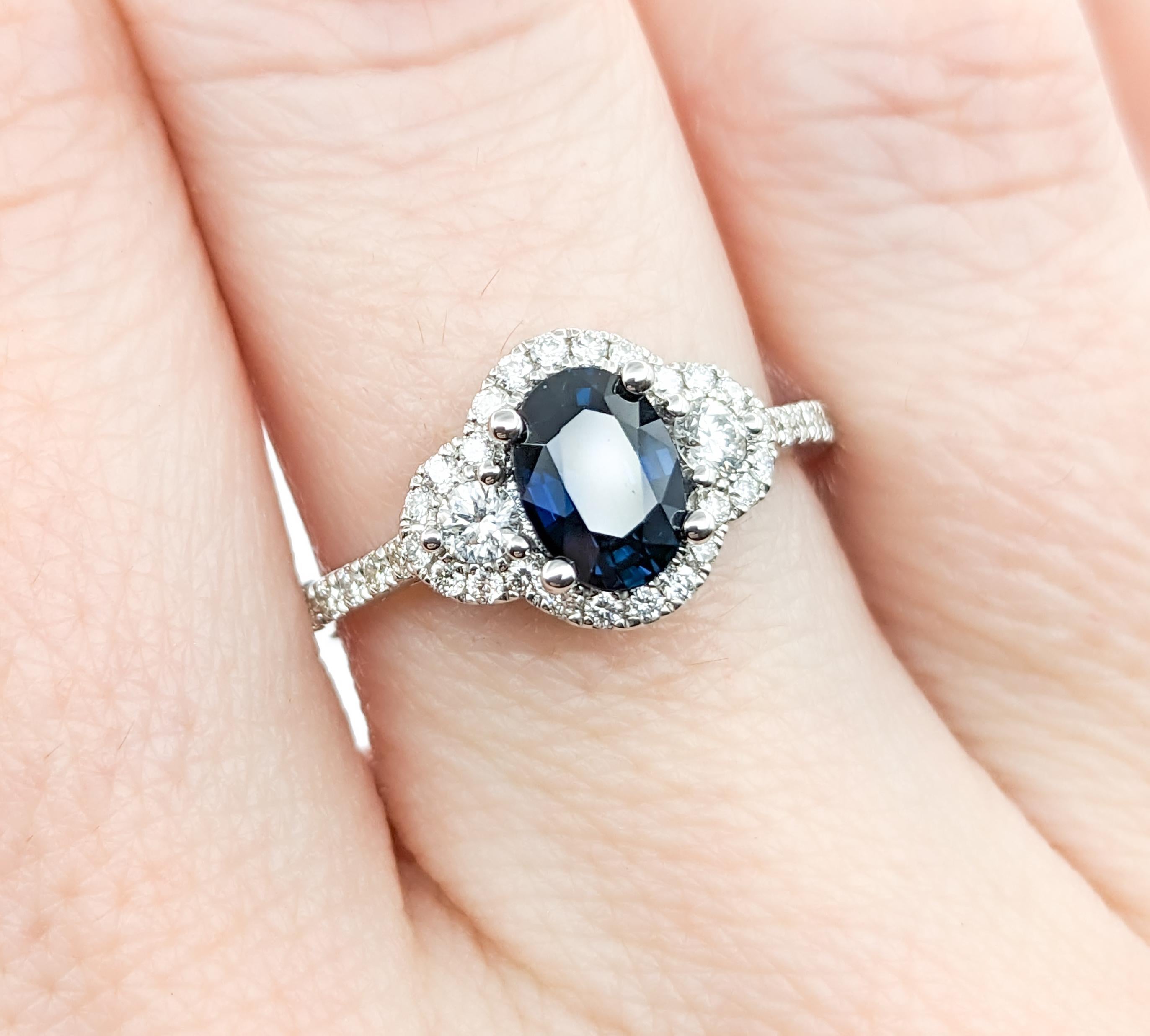 .95ct Blue Sapphire & Diamond Ring In White Gold In Excellent Condition For Sale In Bloomington, MN
