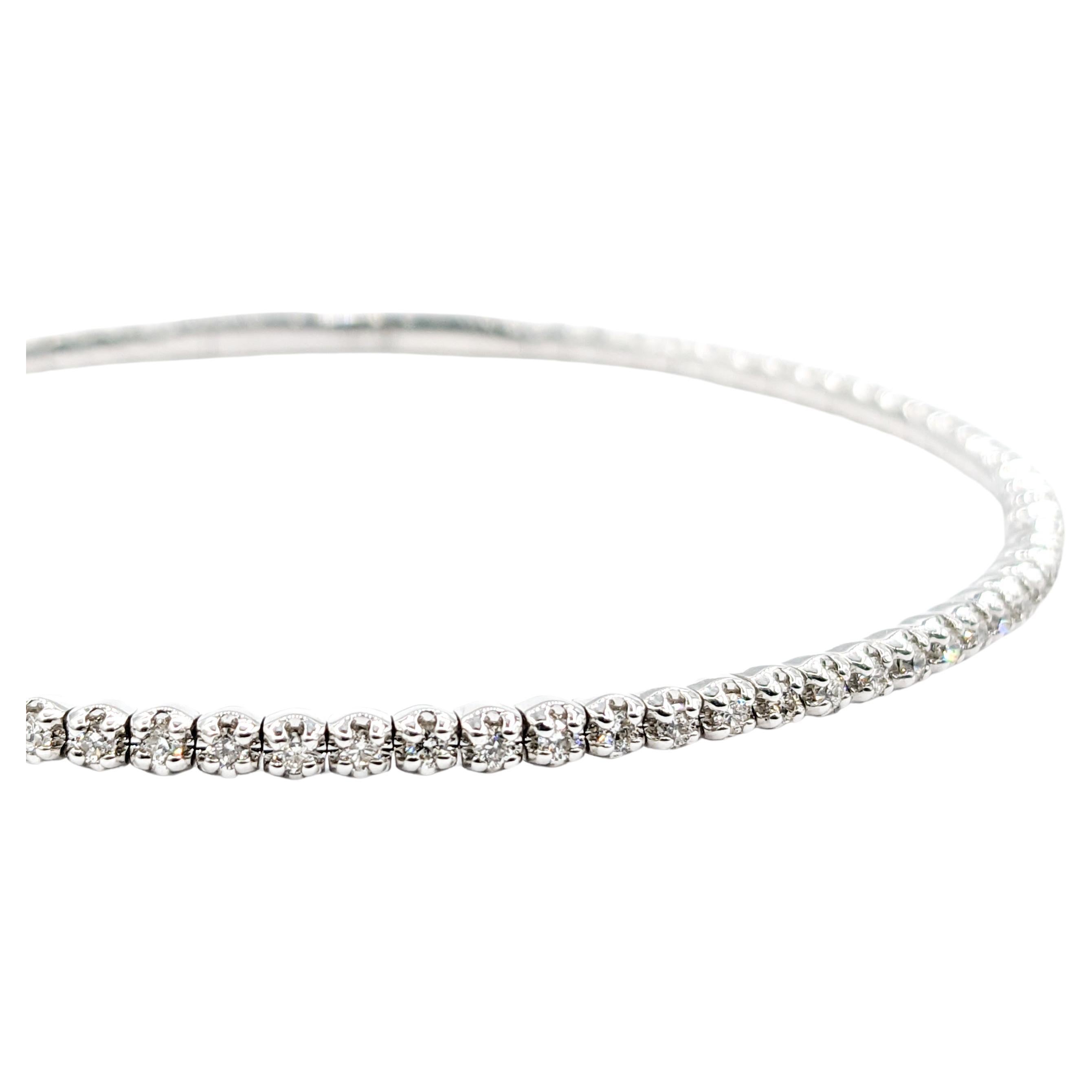 .95ctw Diamond Flex Bracelet White Gold

Discover elegance with our stunning bracelet, masterfully crafted in 14kt white gold and adorned with 0.95ctw of flexible diamonds. These sparkling gems boast SI-I clarity and a near colorless hue, radiating