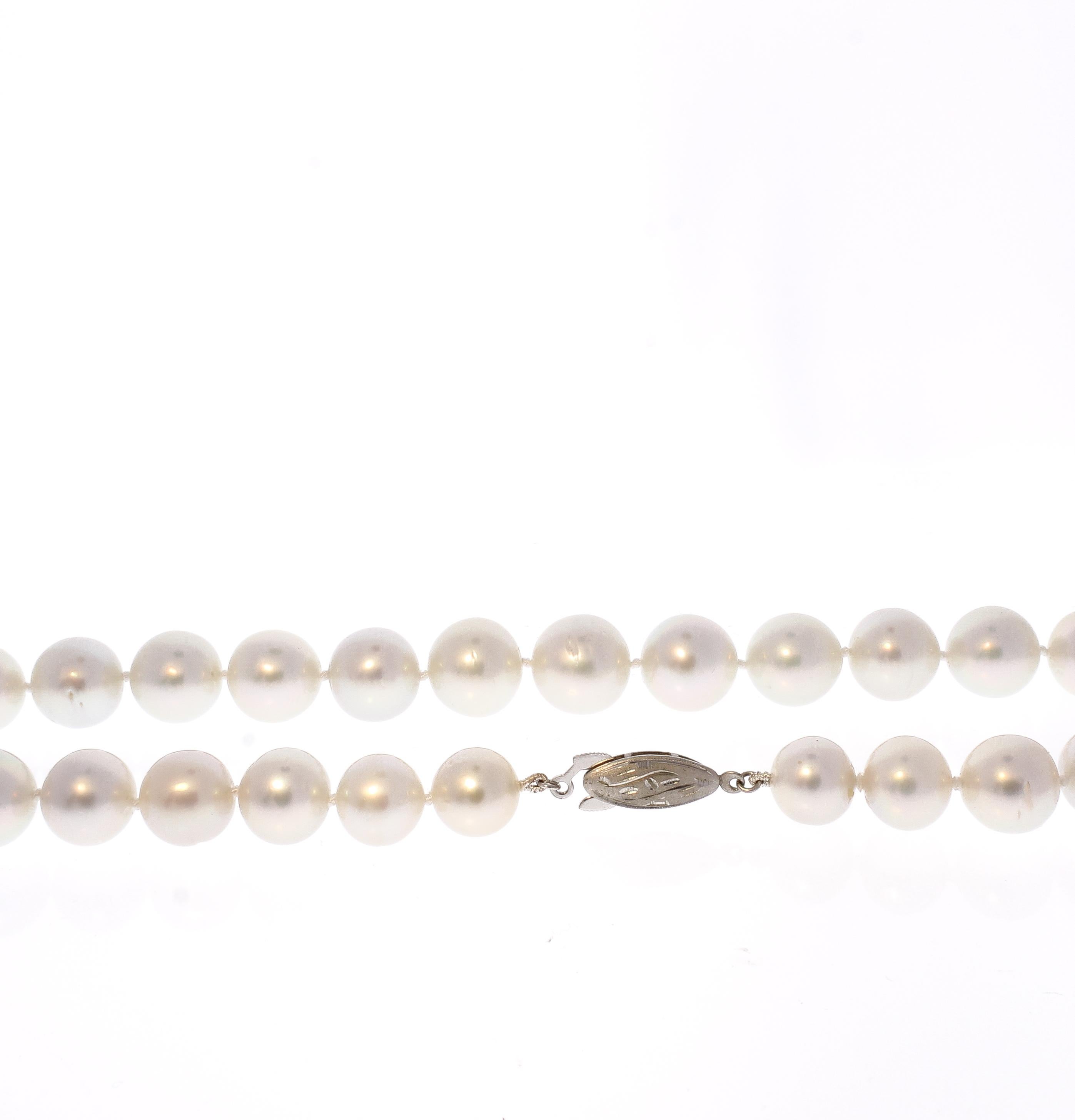 Round Cut White South Sea Pearl Necklace