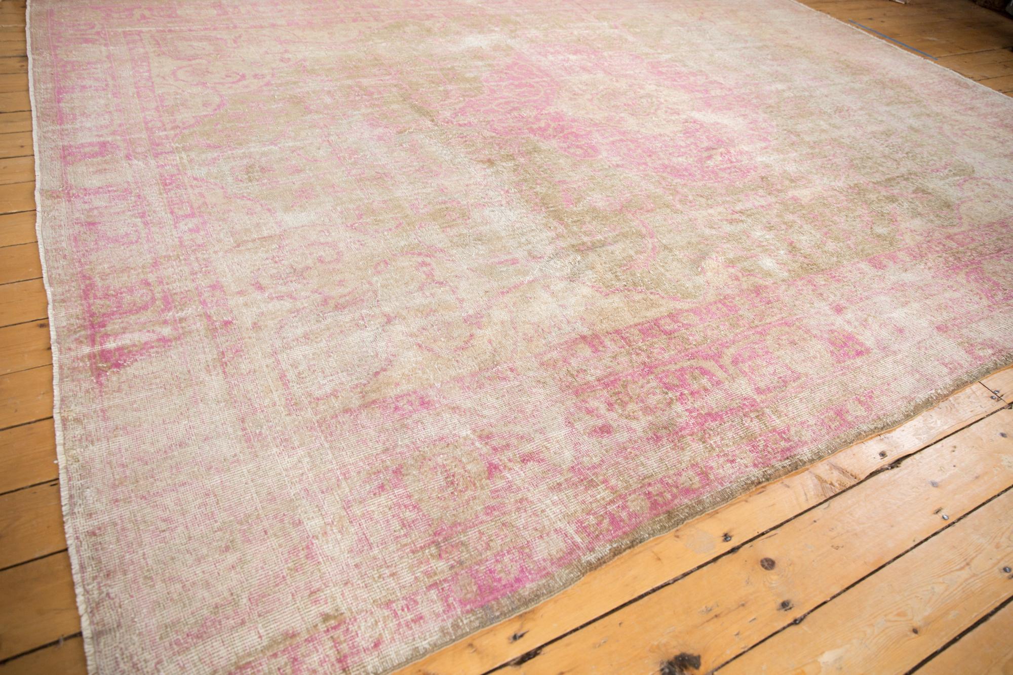 Vintage Distressed Sivas Carpet In Fair Condition For Sale In Katonah, NY
