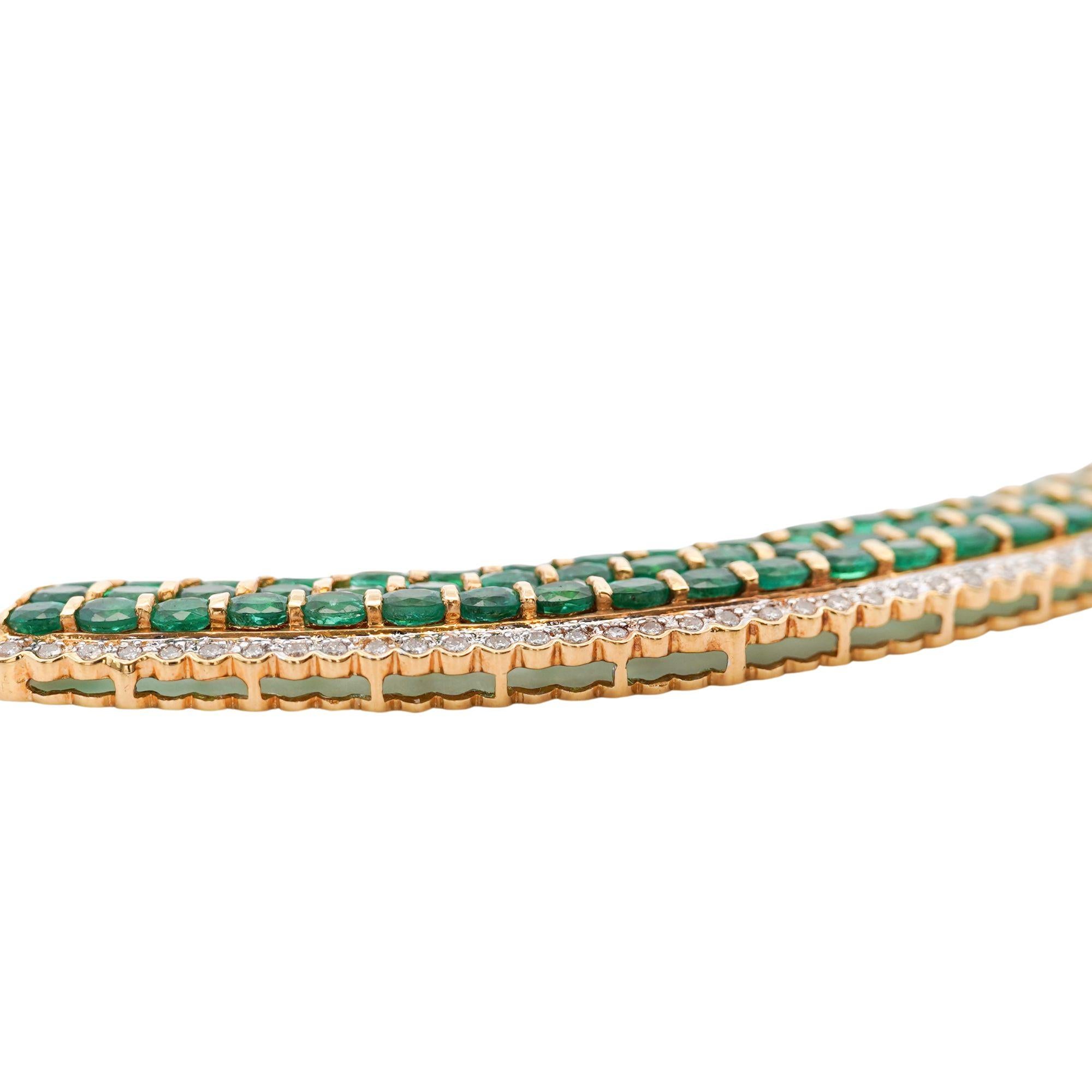 9,6 Karat Natürlicher Smaragd & Diamant Fischgrät Stil 18K Gold Halskette Damen im Angebot