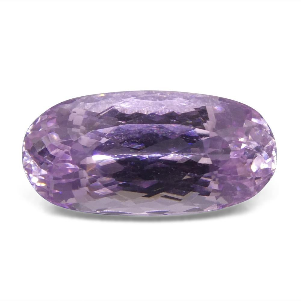 9.6 ct Oval Kunzite In New Condition For Sale In Toronto, Ontario