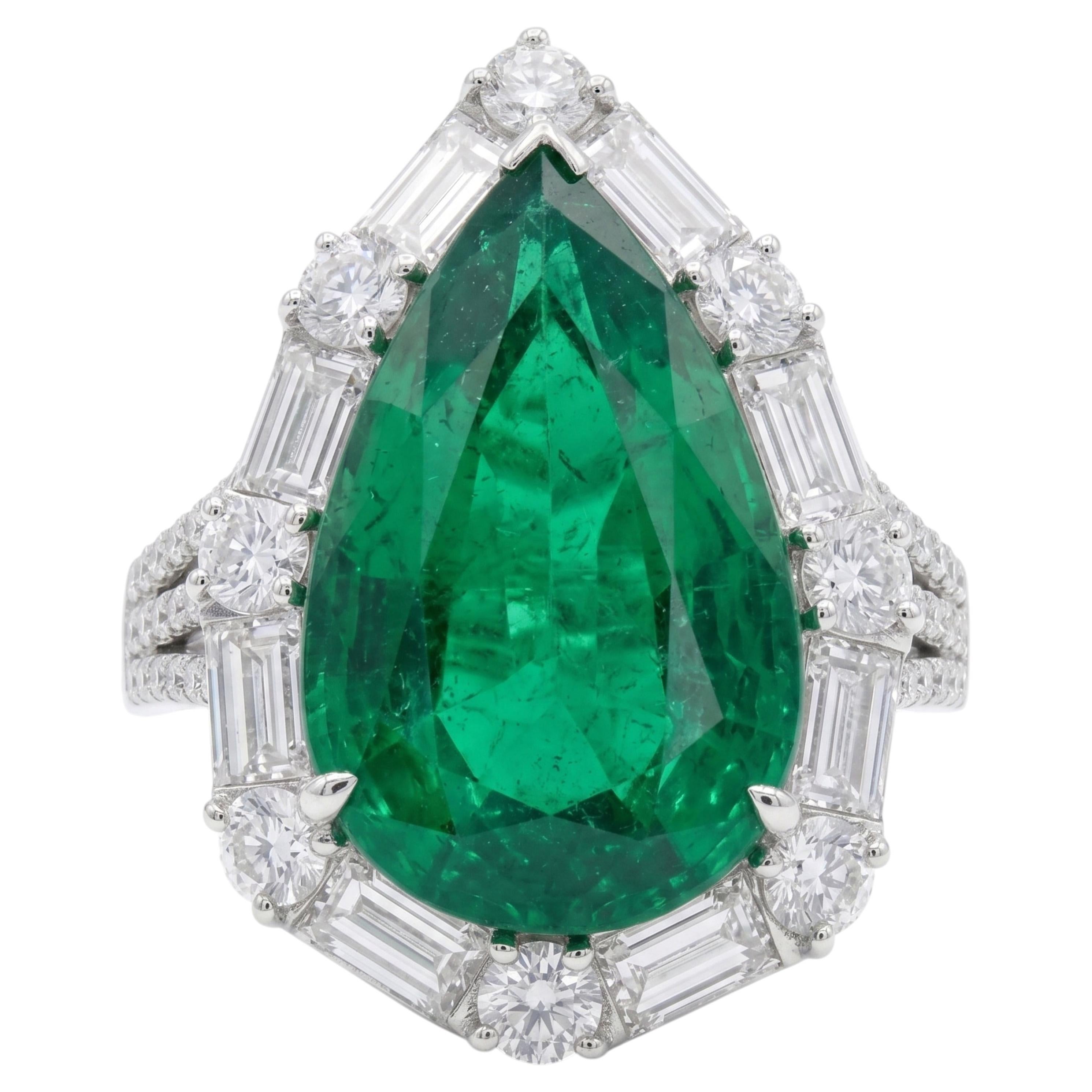 9.60 Carat Emerald in 18K White Gold Ring
