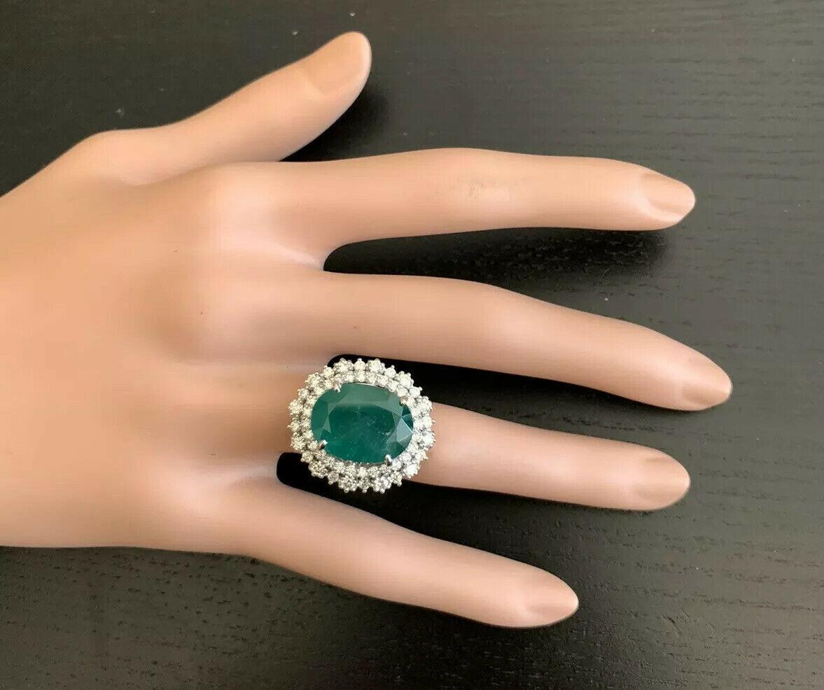 9.60 Carat Natural Emerald and Diamond 14 Karat Solid White Gold Ring For Sale 1