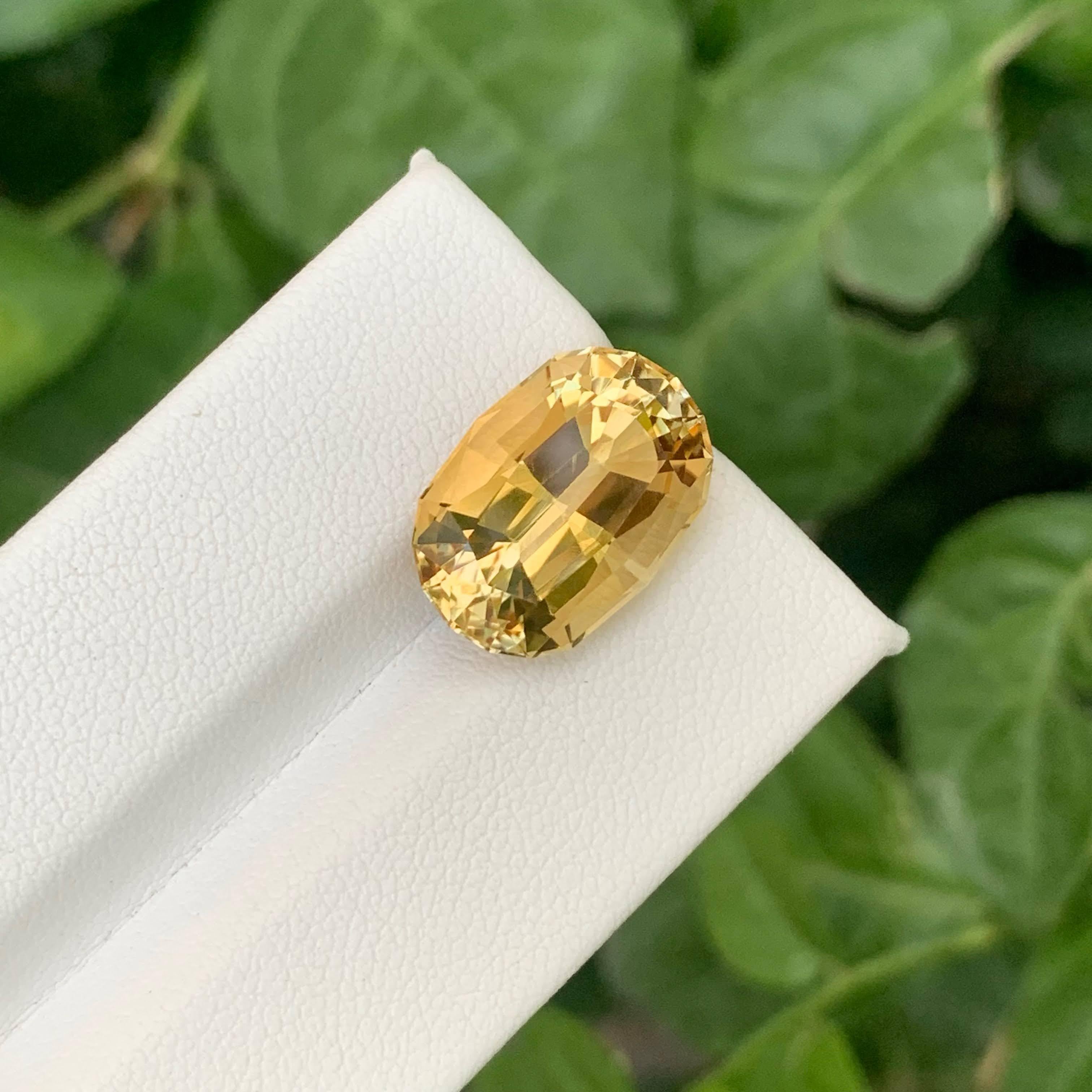 9.60 Carat Natural Loose Light Golden Citrine Stone Oval Shaped African Gemstone (pierre précieuse africaine de forme ovale) en vente 4