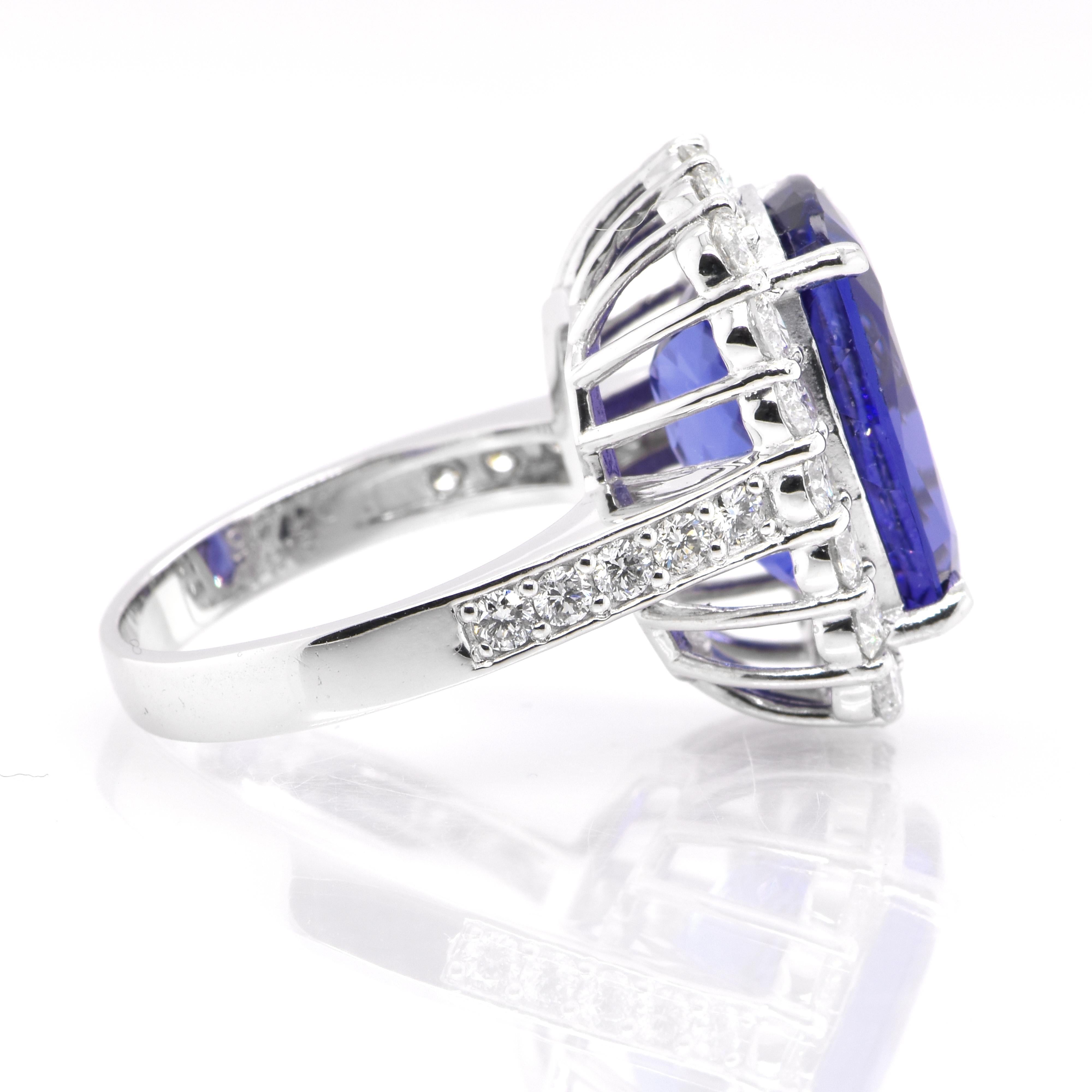 9.60 Carat Natural Tanzanite and Diamond Cocktail Ring Set in Platinum In New Condition In Tokyo, JP
