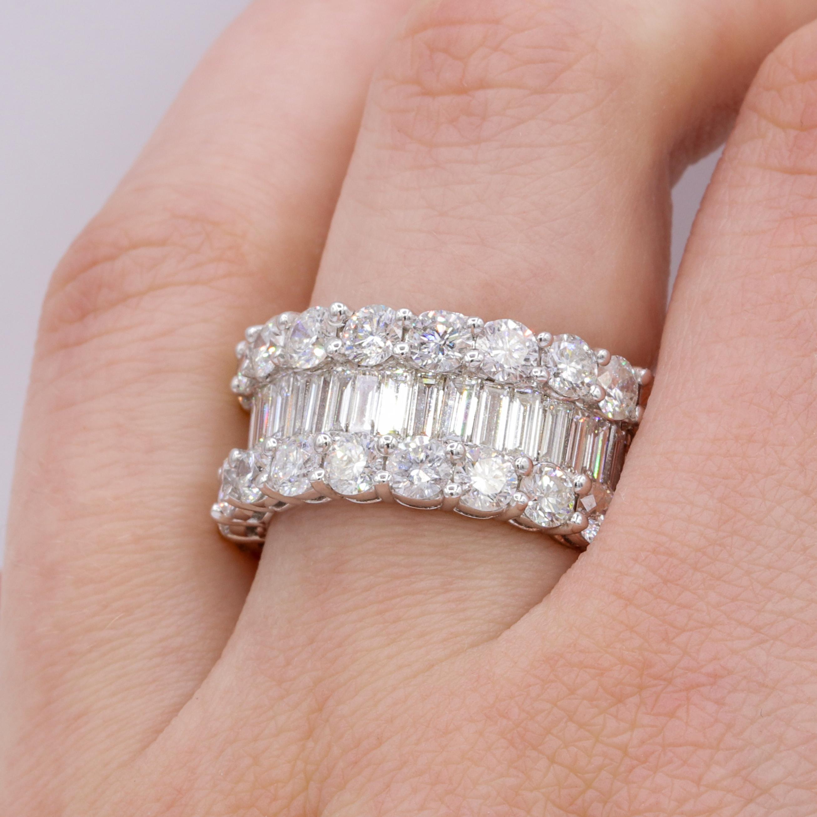 9,60 Karat Dreireihiger Diamant-Eternity-Ring im Zustand „Neu“ im Angebot in New York, NY