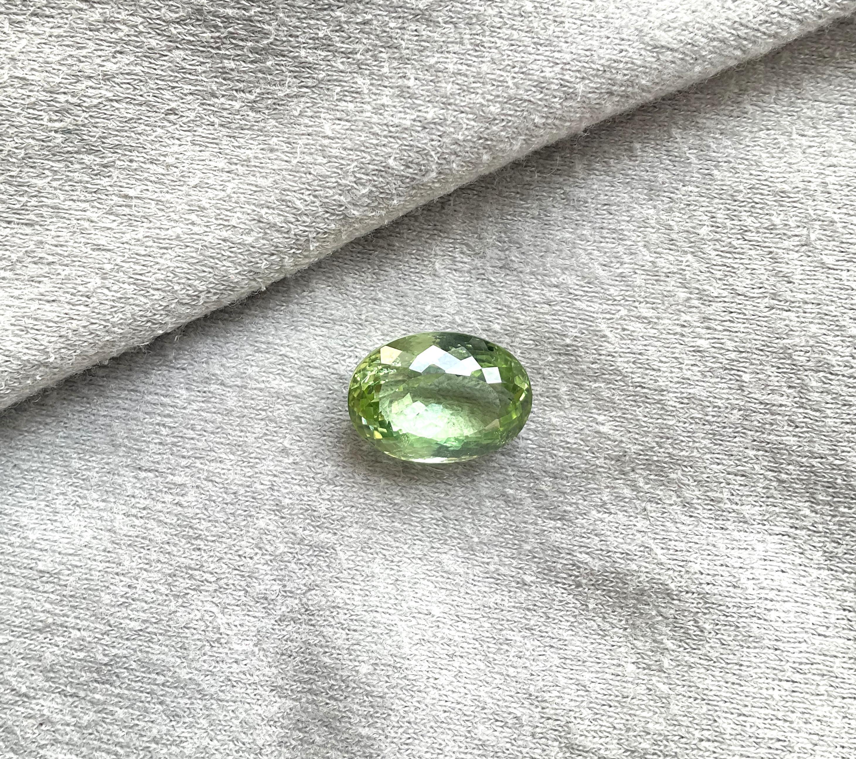  9.60 Carats Green Tourmaline Oval Faceted Cut Stone Natural Gemstone for Ring In New Condition For Sale In Jaipur, RJ