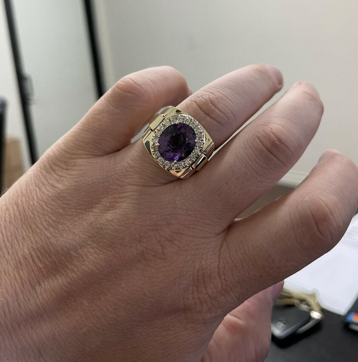 9.60 Carats Natural Amethyst and Diamond 14K Solid Yellow Gold Men's Ring For Sale 1