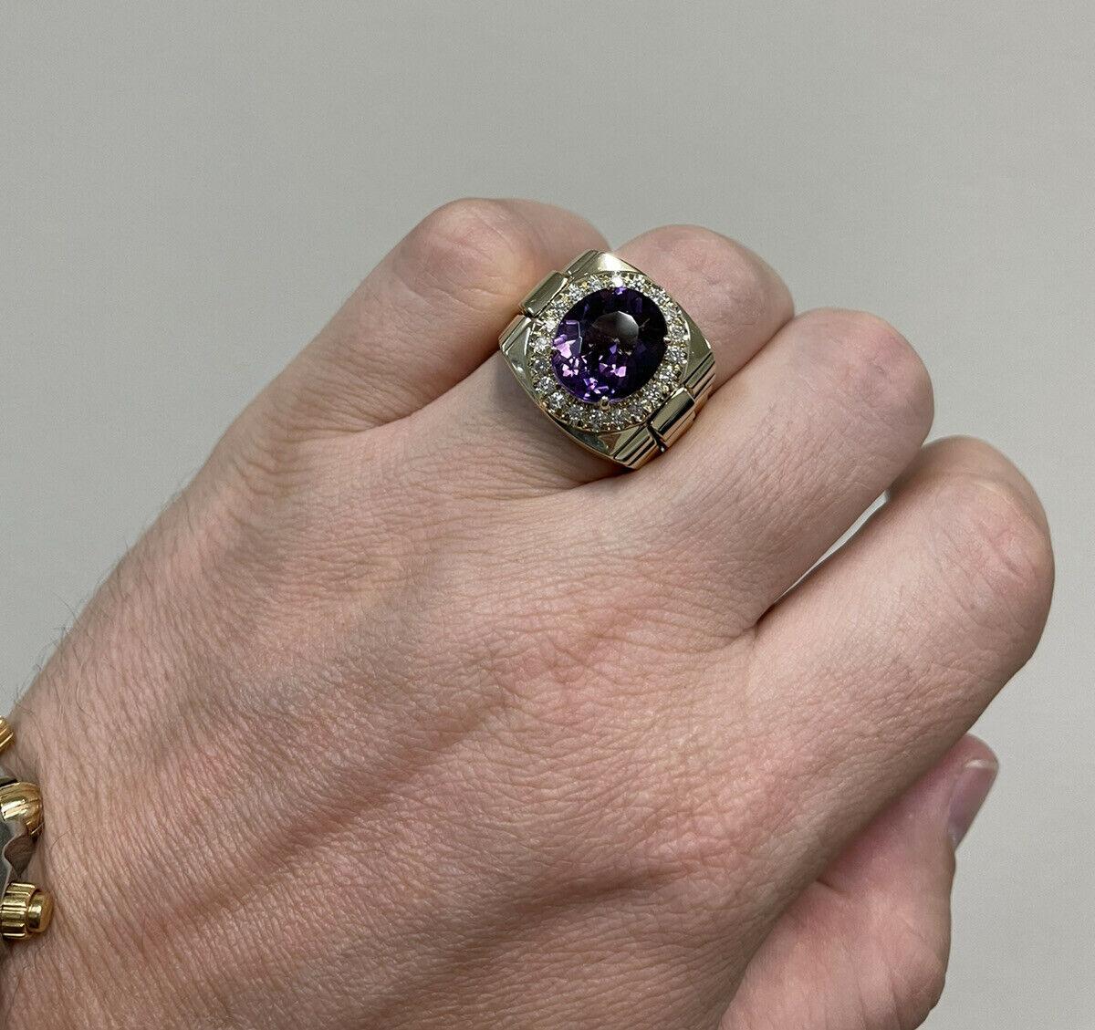 9.60 Carats Natural Amethyst and Diamond 14K Solid Yellow Gold Men's Ring For Sale 2