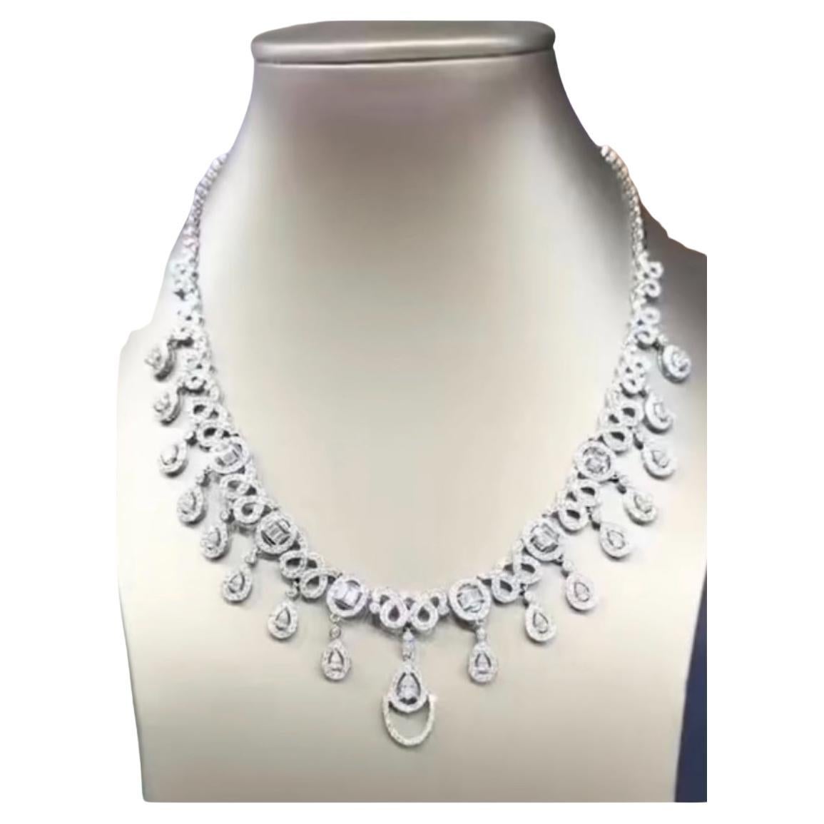 9.60 Carats Natural Diamonds 18K Gold Necklace For Sale
