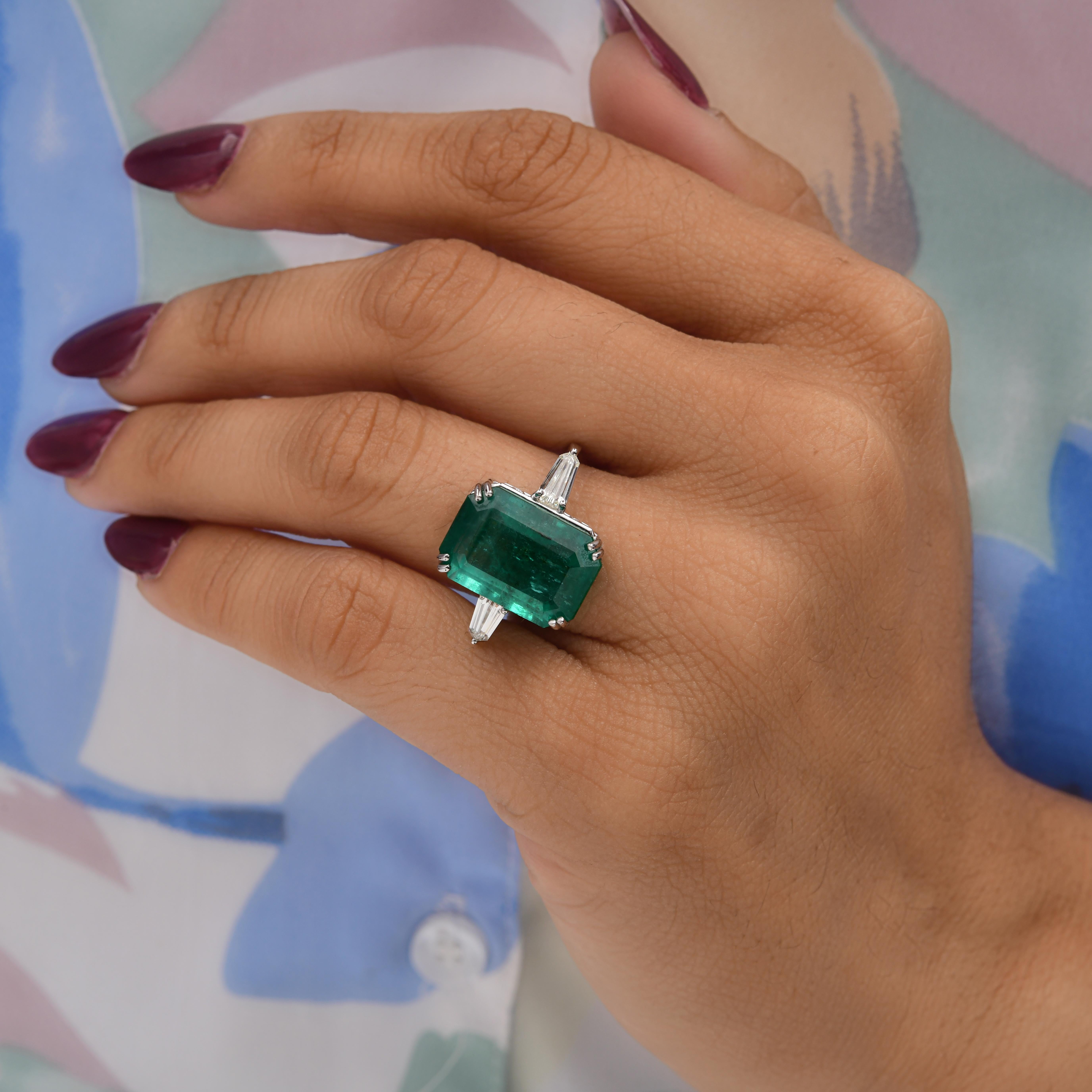 For Sale:  9.60 Ct Emerald Gemstone Cocktail Diamond Ring 18k White Gold Handmade Gift 2