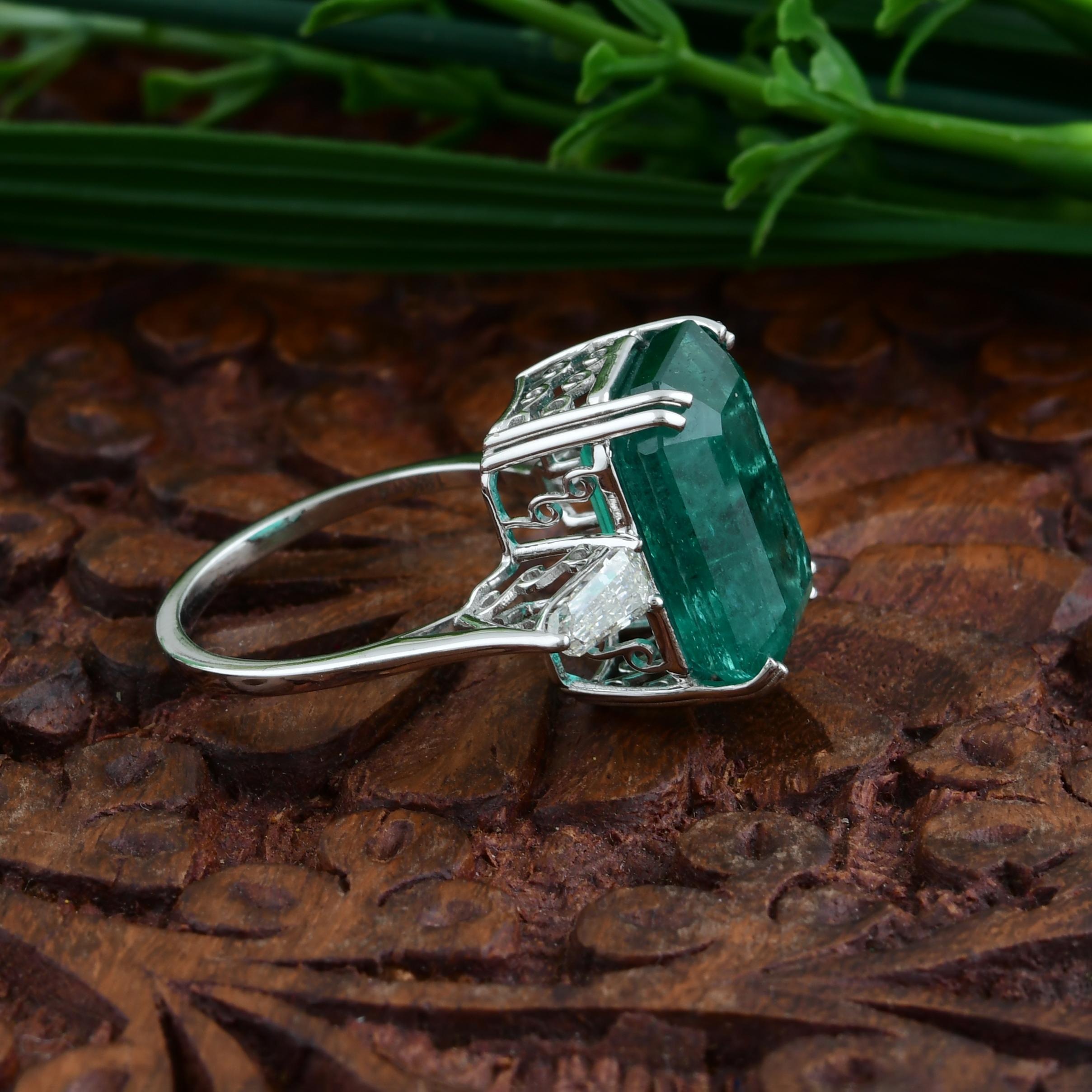 For Sale:  9.60 Ct Emerald Gemstone Cocktail Diamond Ring 18k White Gold Handmade Gift 4
