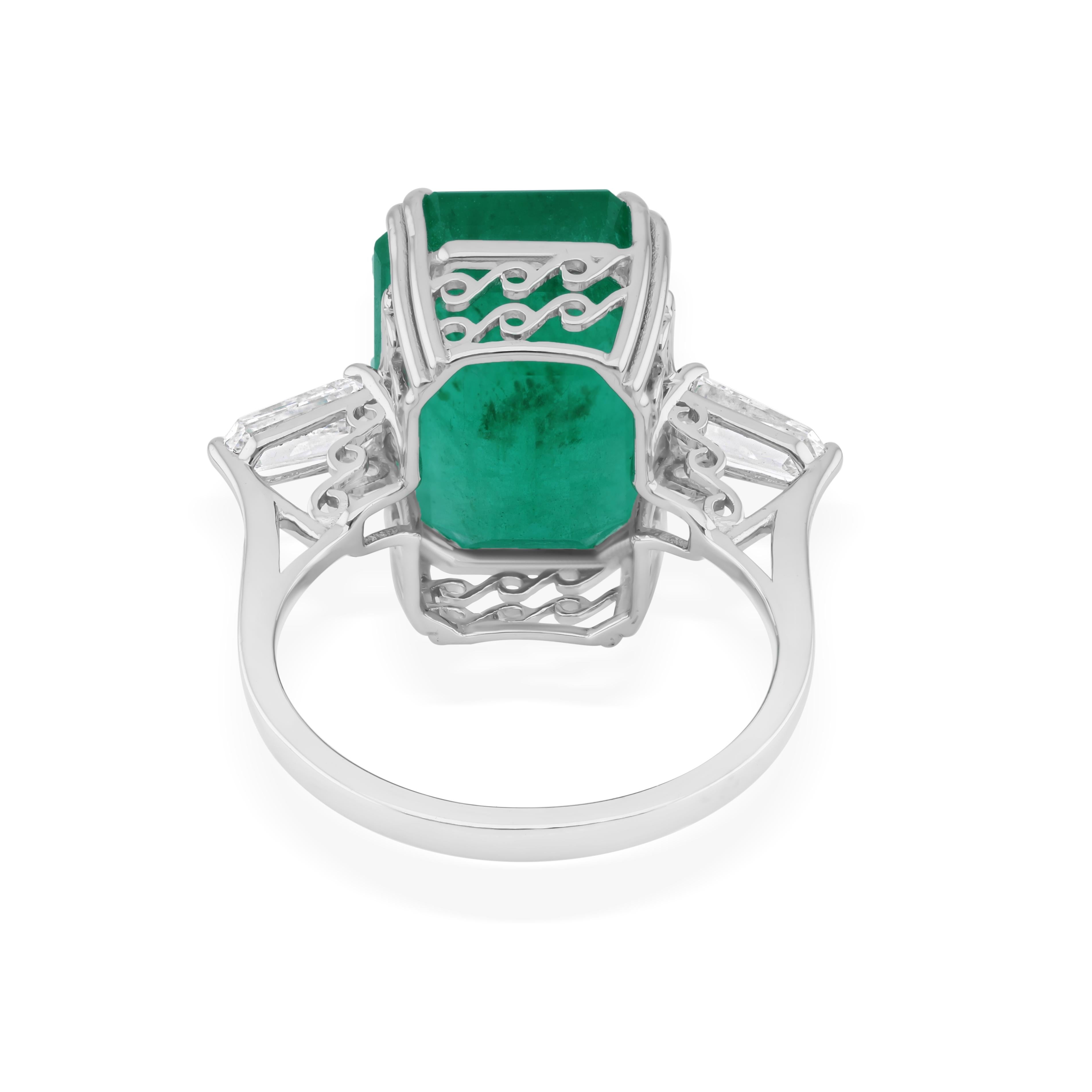 For Sale:  9.60 Ct Emerald Gemstone Cocktail Diamond Ring 18k White Gold Handmade Gift 8