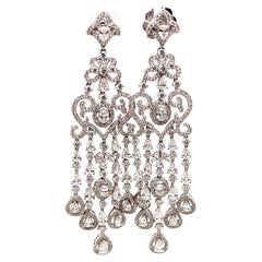 Boucles d'oreilles chandelier en diamants ovales, poires, ronds et marqués de 9,60ct en or blanc 18k
