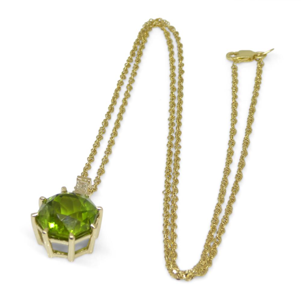 Contemporary 9.60ct Peridot, Diamond Pendant and Chain Necklace set in 14k Yellow Gold For Sale