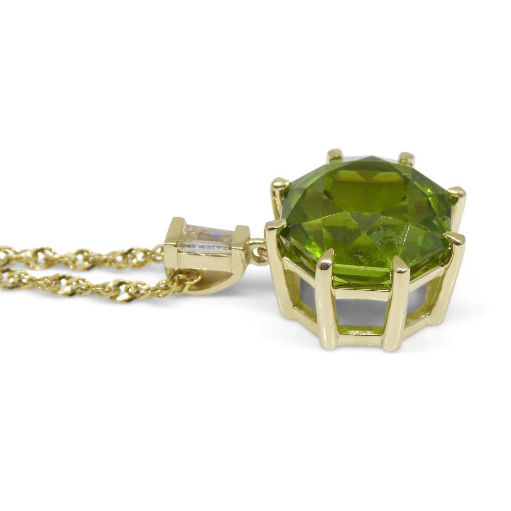 Women's or Men's 9.60ct Peridot, Diamond Pendant and Chain Necklace set in 14k Yellow Gold For Sale