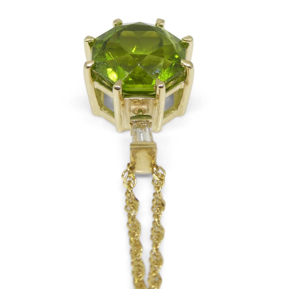 9.60ct Peridot, Diamond Pendant and Chain Necklace set in 14k Yellow Gold For Sale 2