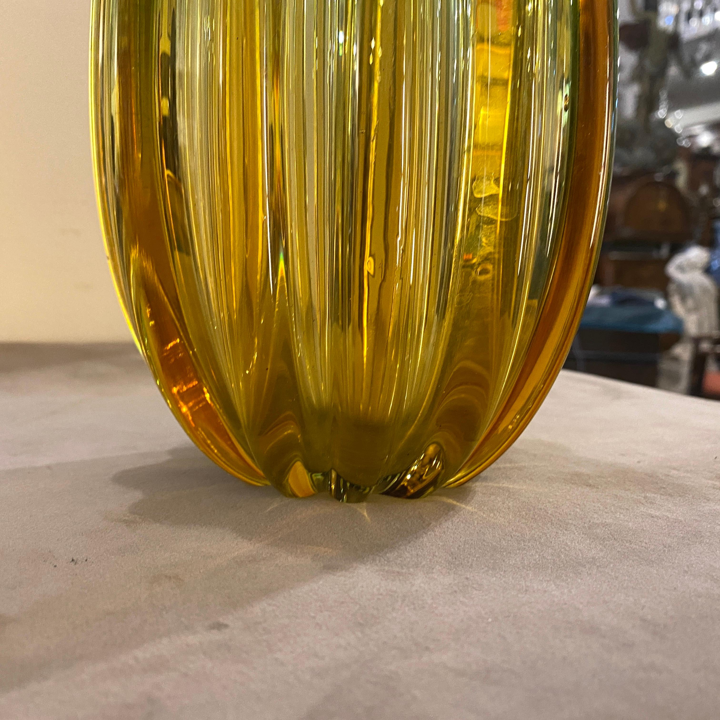 1960s Mid-Century Modern Green and Yellow Murano Glass Vase by Seguso In Good Condition In Aci Castello, IT