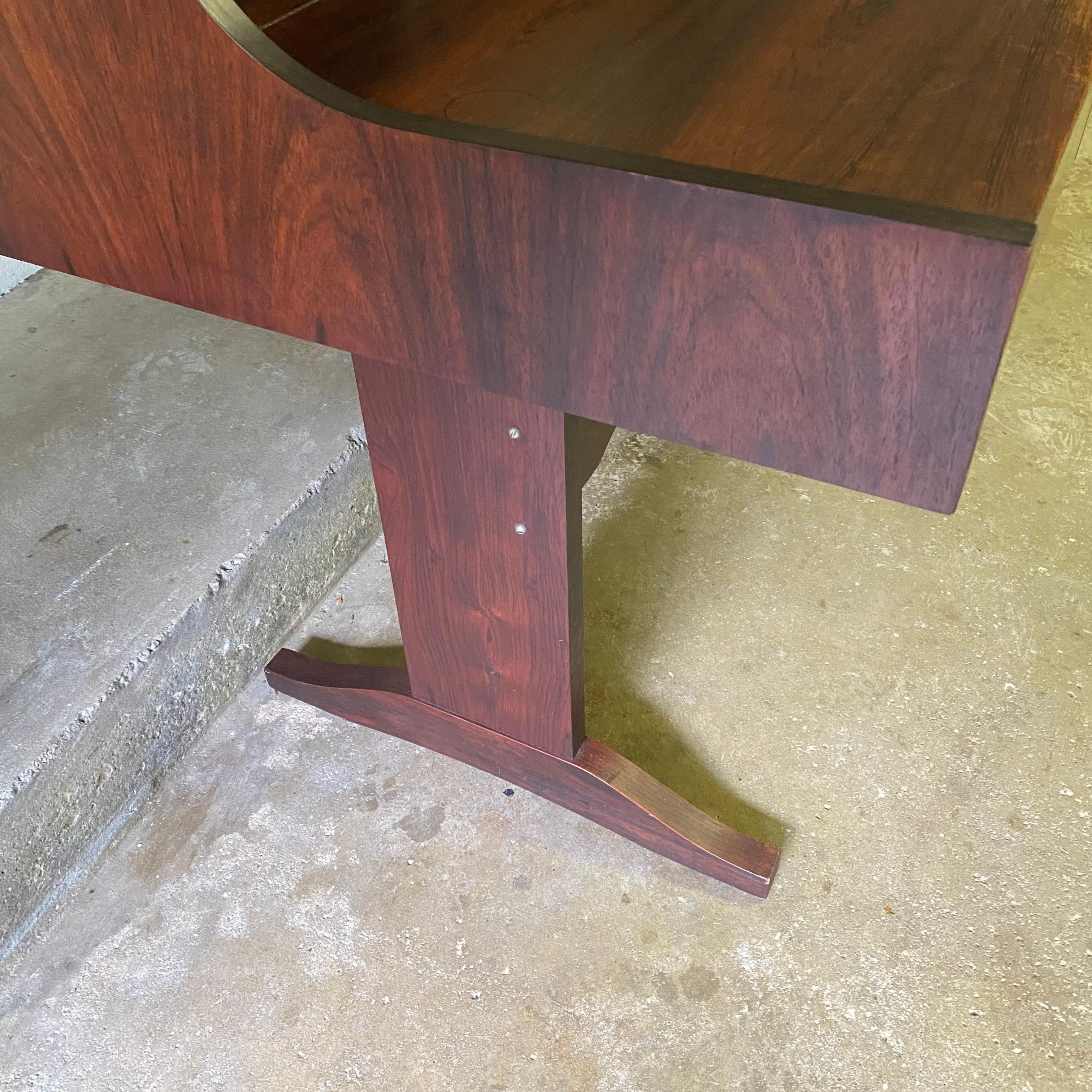 960’s vintage Danish midcentury Modern rosewood writing desk 5