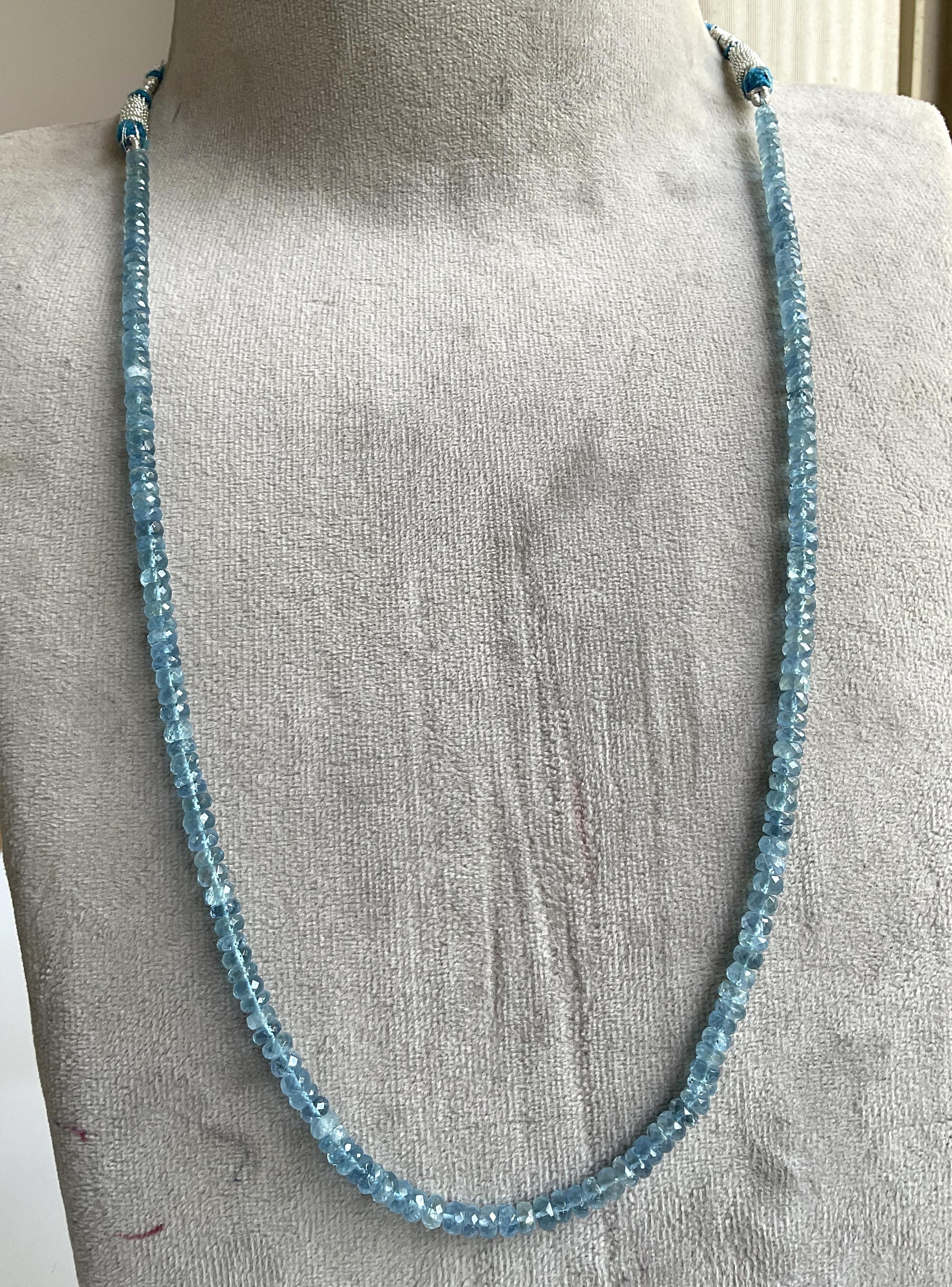 96,10 Karat Aquamarin Perlenkette 1 Strang Facettierte Perlen gute Qualität Edelstein im Angebot 2