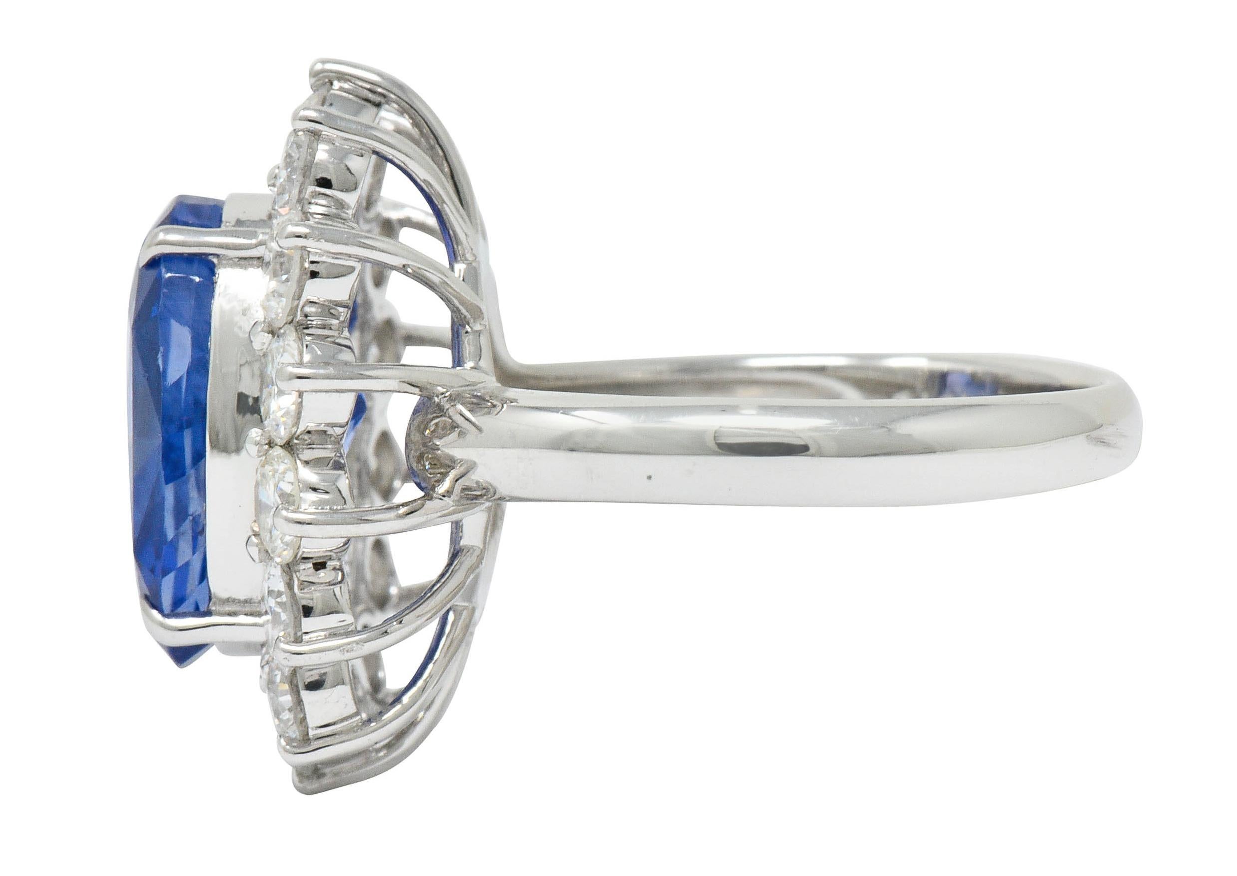 9.63 Carat No Heat Ceylon Sapphire Diamond Platinum Cluster Ring GIA In Excellent Condition In Philadelphia, PA
