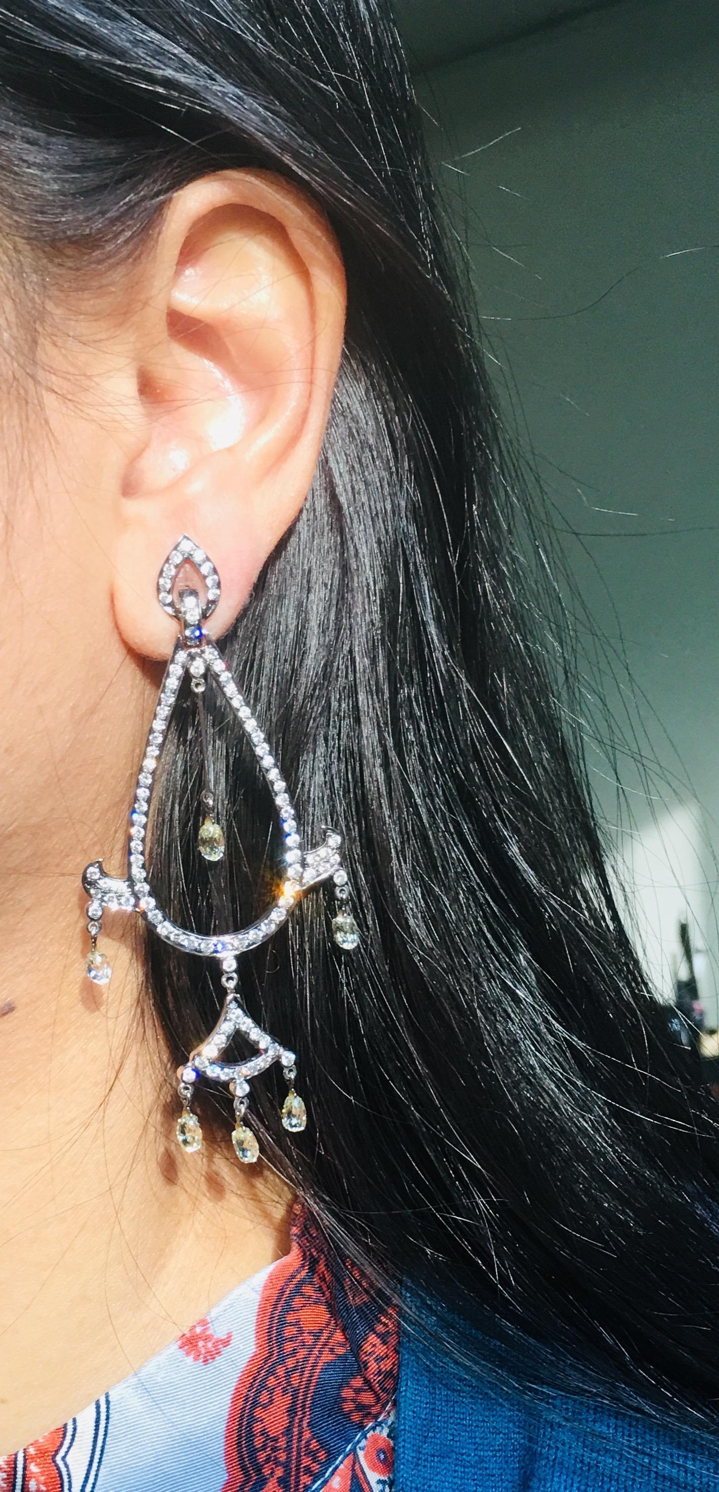 9.63 Carat White Round Brilliant Diamond And White Briolette Diamond Earrings In New Condition For Sale In New York, NY