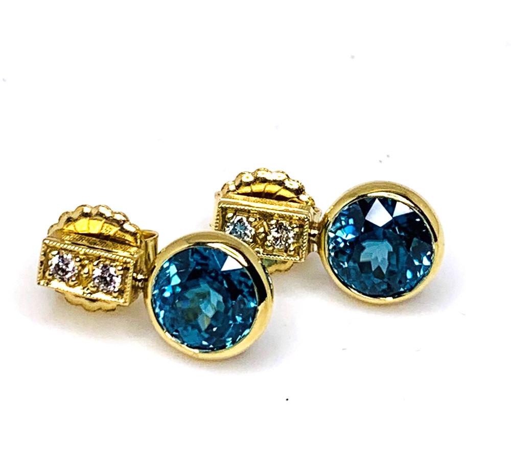 Women's Blue Zircon and Diamond Drop Earrings in 18K Yellow Gold, 9.64 Carats Total For Sale