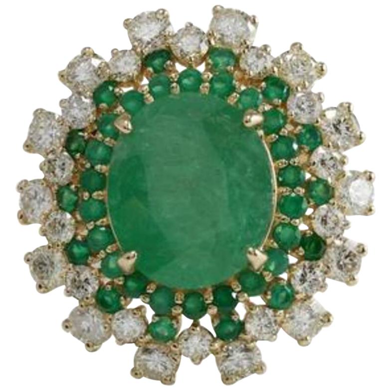 9.64 Carat Natural Emerald and Diamond 14 Karat Solid Yellow Gold Ring For Sale