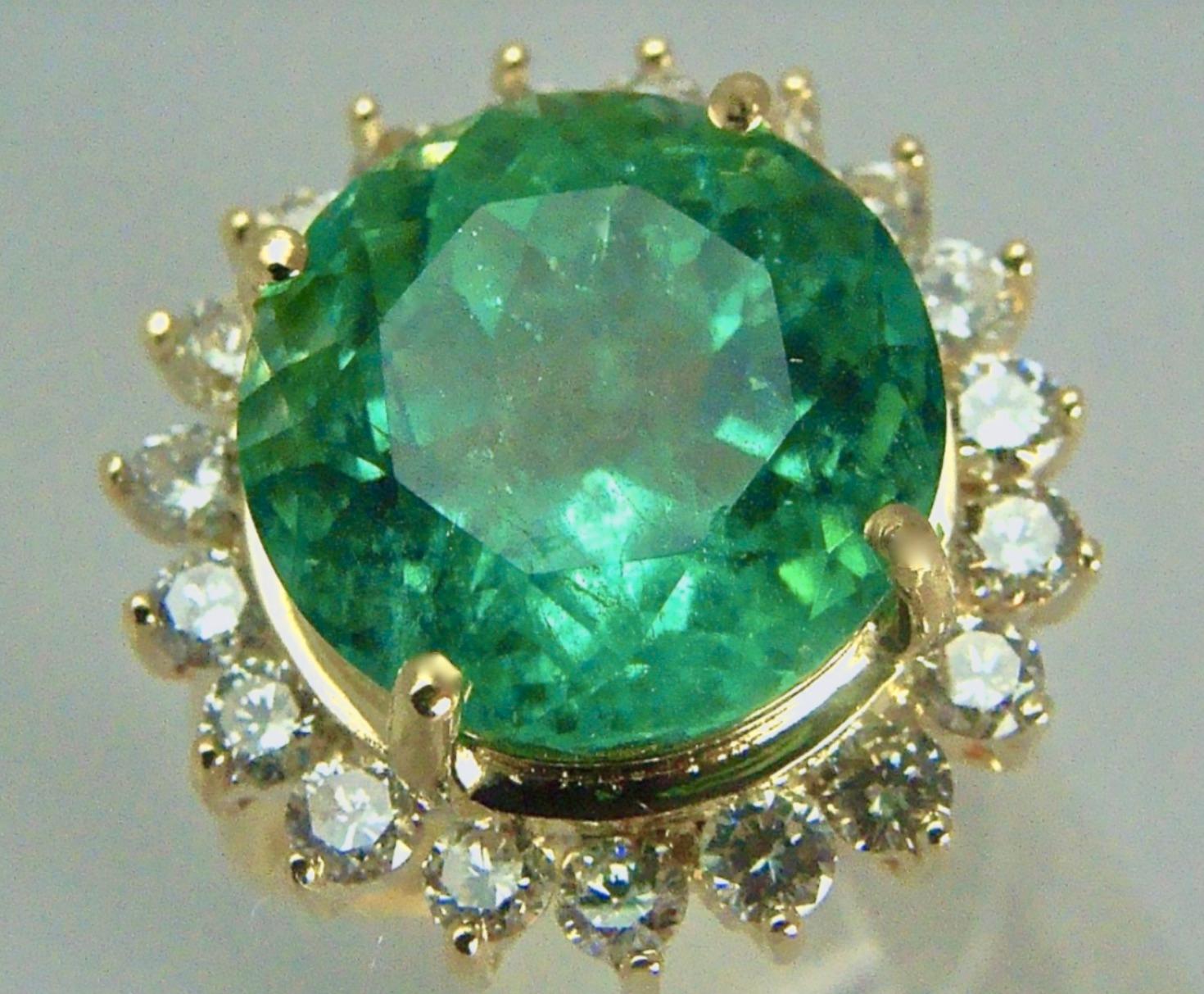 Contemporary 9.65 Carat Fine Round Colombian Emerald Diamond Engagement Ring 18 Karat