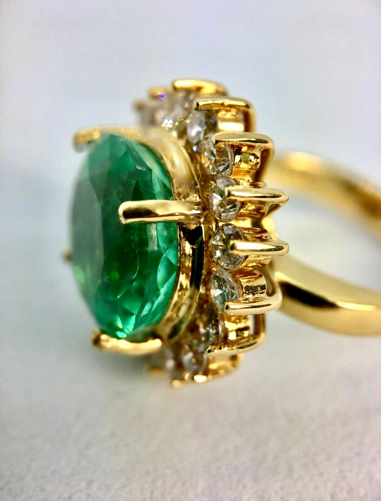 9.65 Carat Fine Round Colombian Emerald Diamond Engagement Ring 18 Karat 3