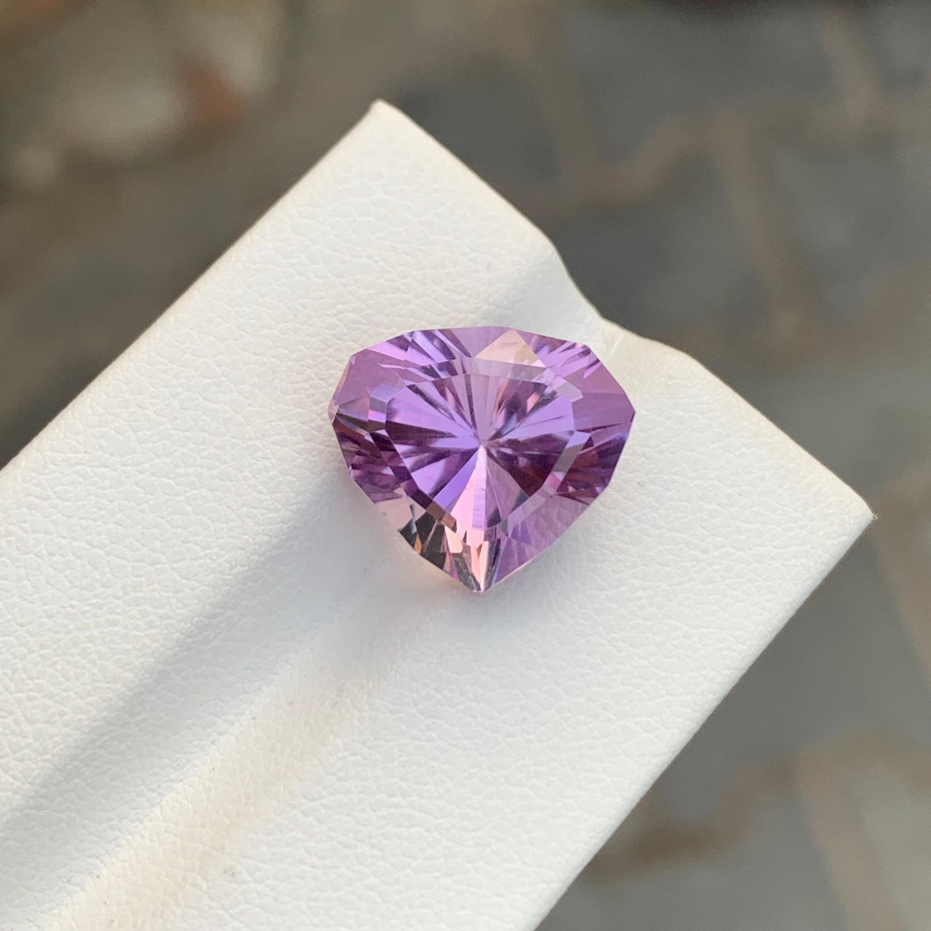 9.65 Carat Natural Loose Amethyst Trillion Shape Gem For Necklace For Sale 1