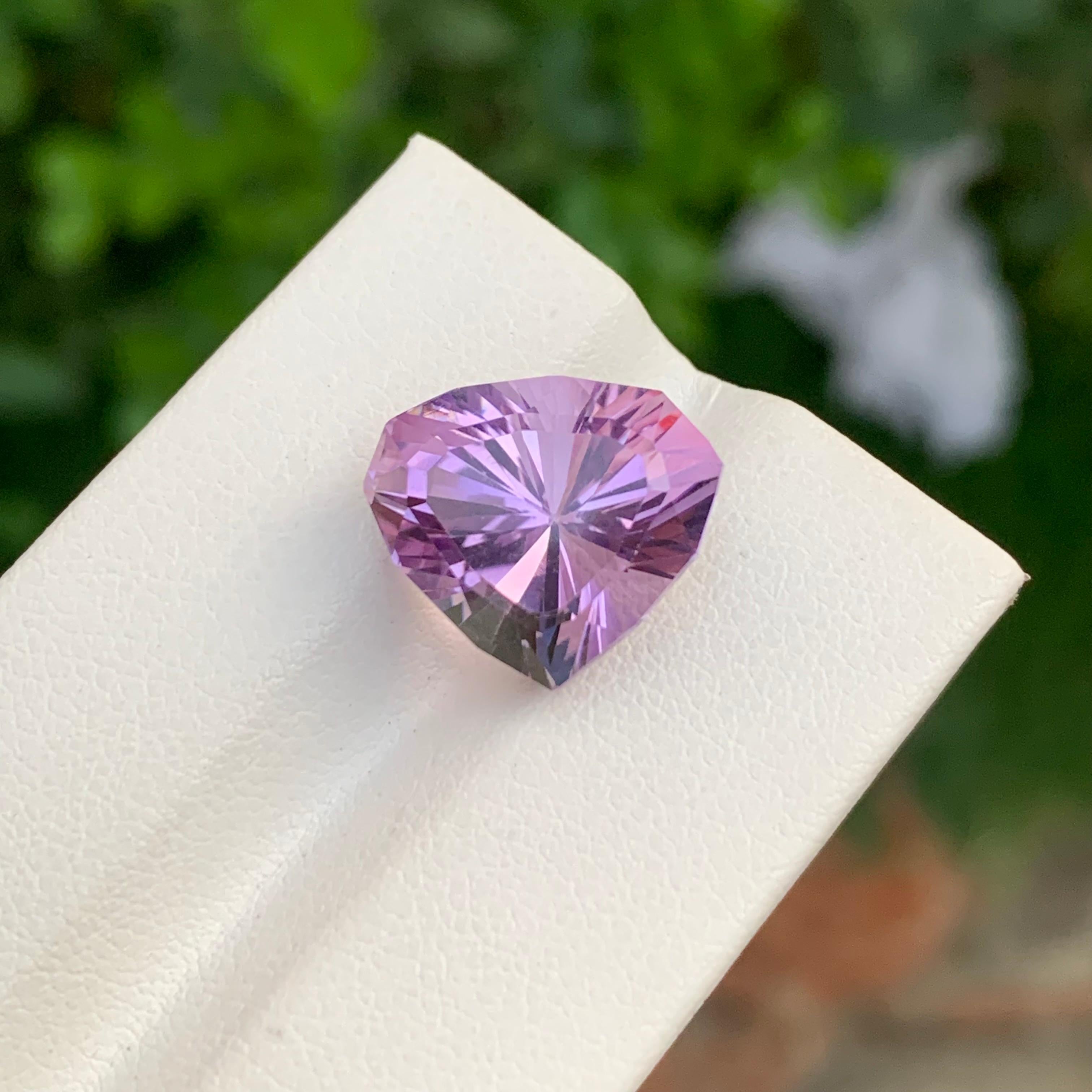 9.65 Carat Natural Loose Amethyst Trillion Shape Gem For Necklace For Sale 3