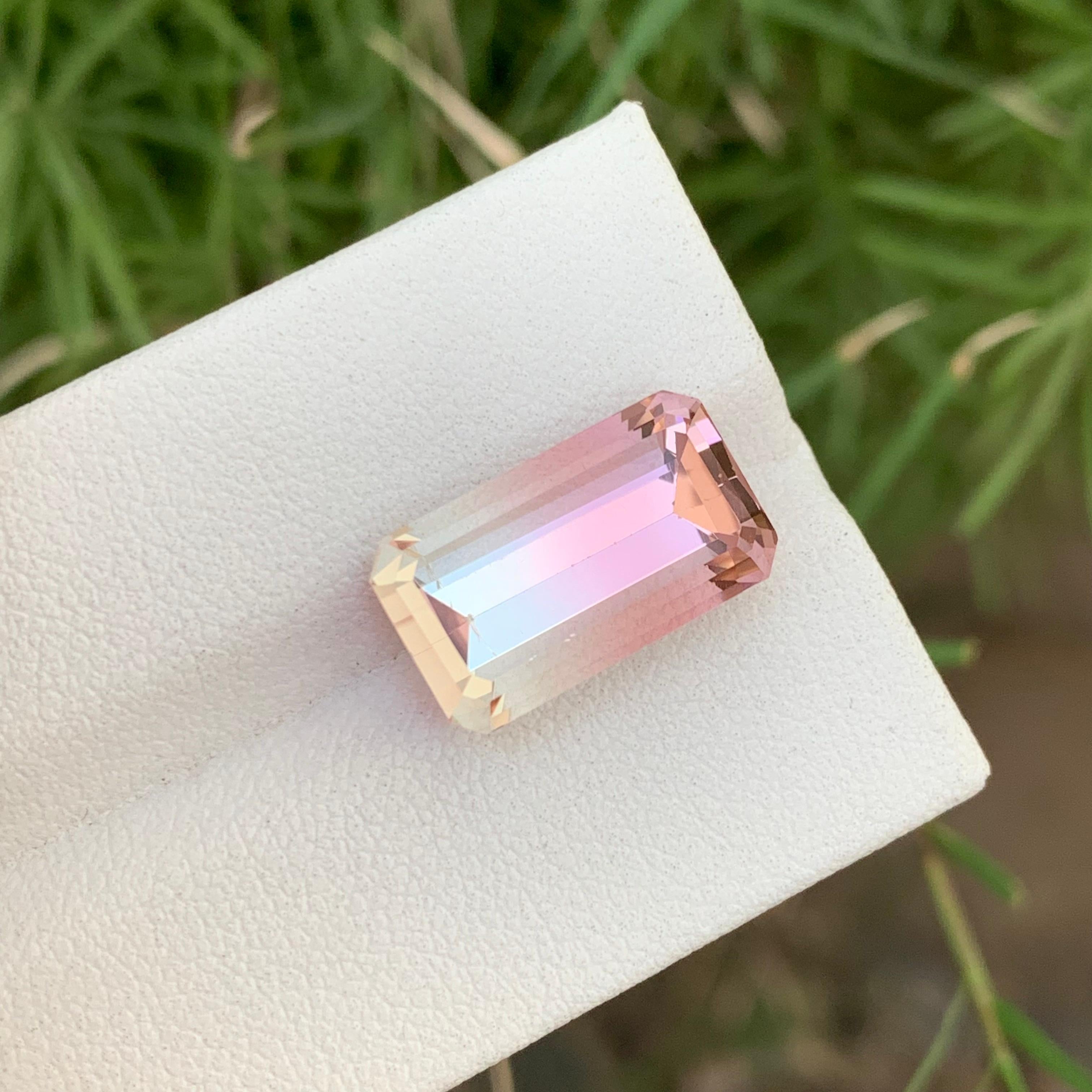 9,65 Karat natürlicher loser rosafarbener Bicolour-Turmalin in Smaragdform Ringschmuck (Smaragdschliff) im Angebot