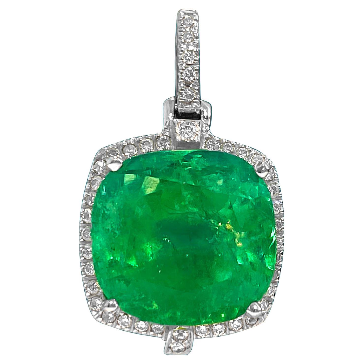 9.65 CT Colombian Emerald & Diamond Necklace, 14K Gold For Sale