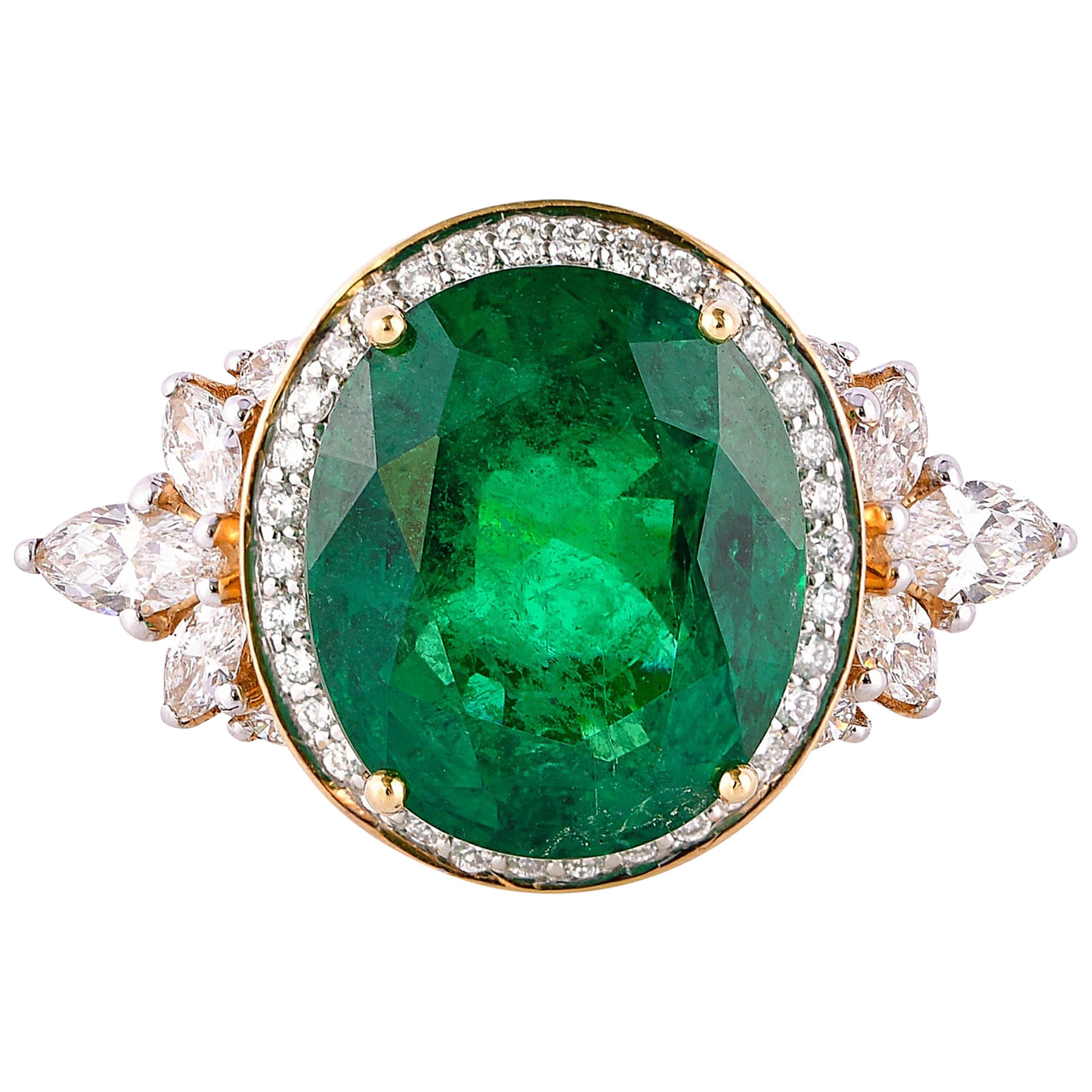 GRS Certified 9.6 Carat Zambian Emerald & Diamond Ring in 18Karat Yellow Gold For Sale