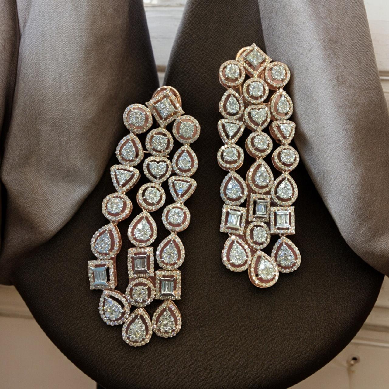 9,67 carati F/VS1 Diamanti tondi a forma di baguette Orecchini a lampadario in oro rosa 14K in vendita 3