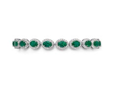 9.69 Carat Oval Emerald Diamond 18 Karat White Gold Bracelet Bangle