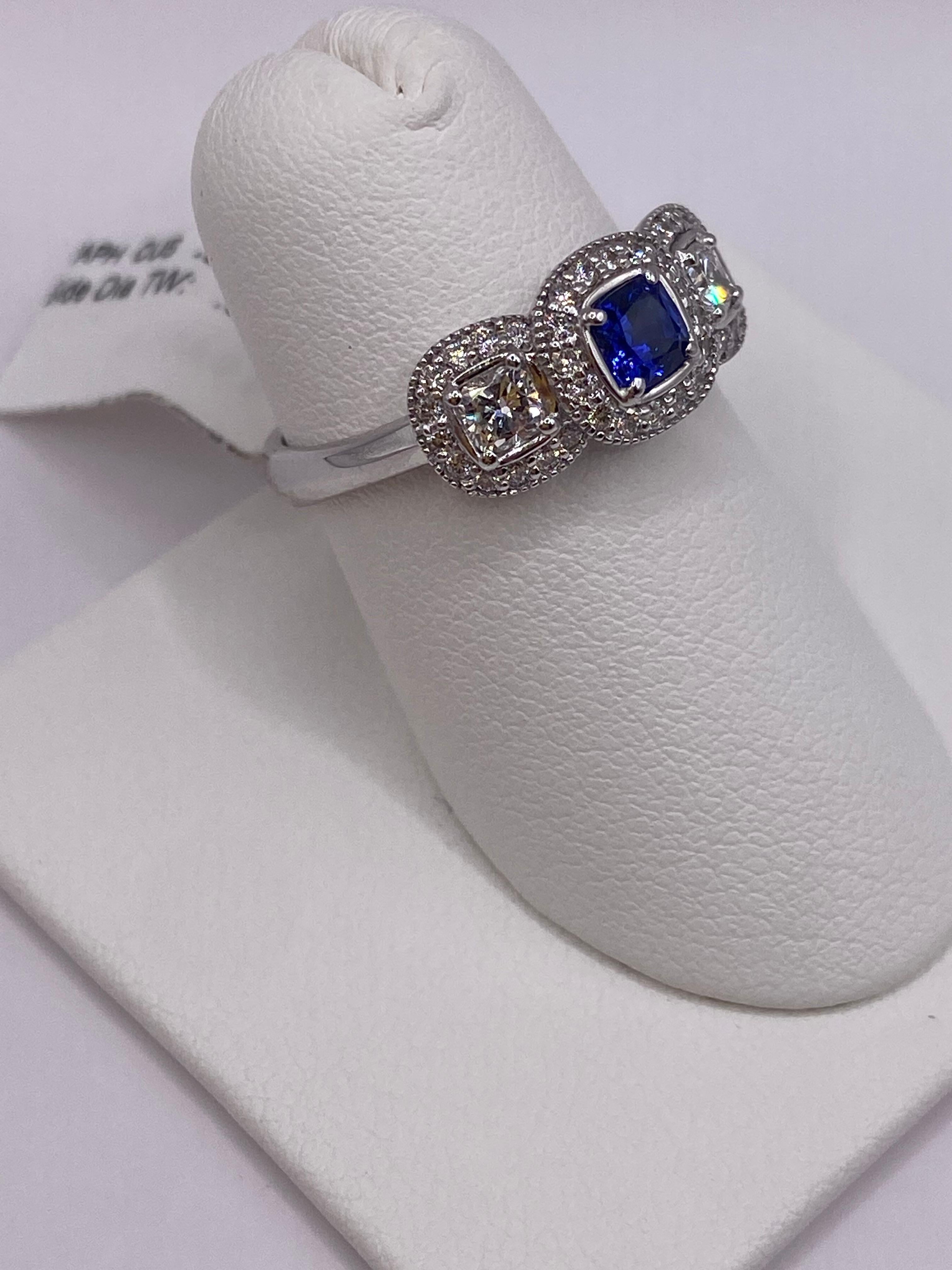 .96ct Sapphire & Diamond Cushion Ring in 18KT Gold For Sale 2