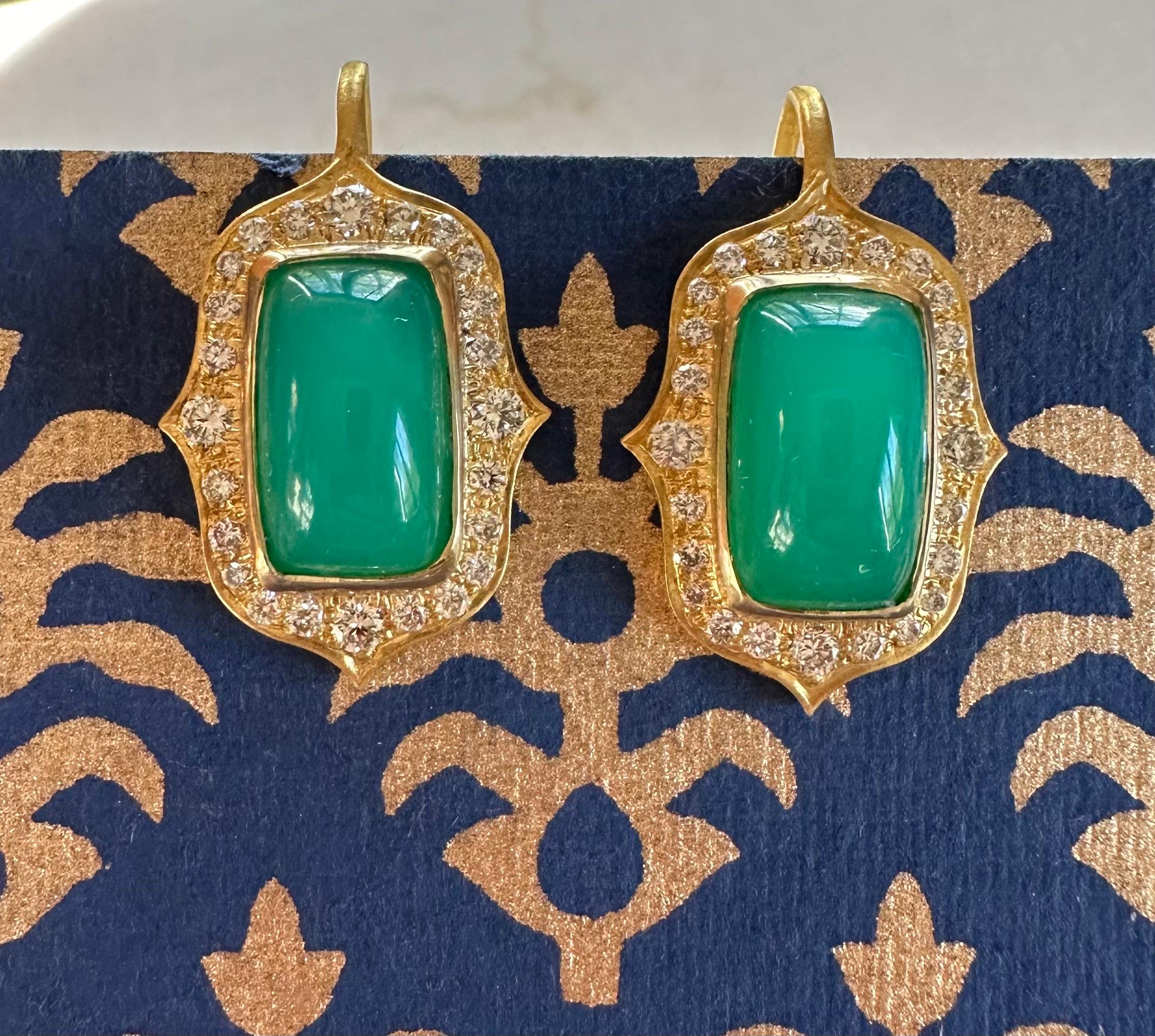 .96cts Diamonds, Green Chrysoprase & 18kt Gold Earrings by Lauren Harper For Sale 4