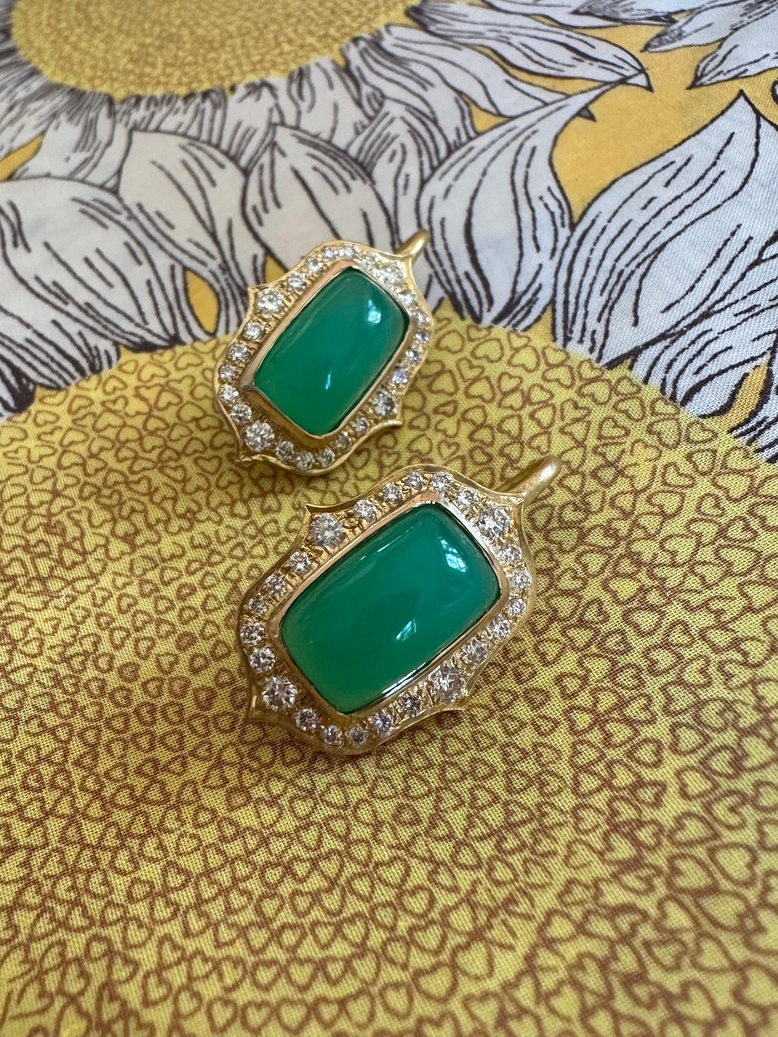 .96cts Diamonds, Green Chrysoprase & 18kt Gold Earrings by Lauren Harper For Sale 6