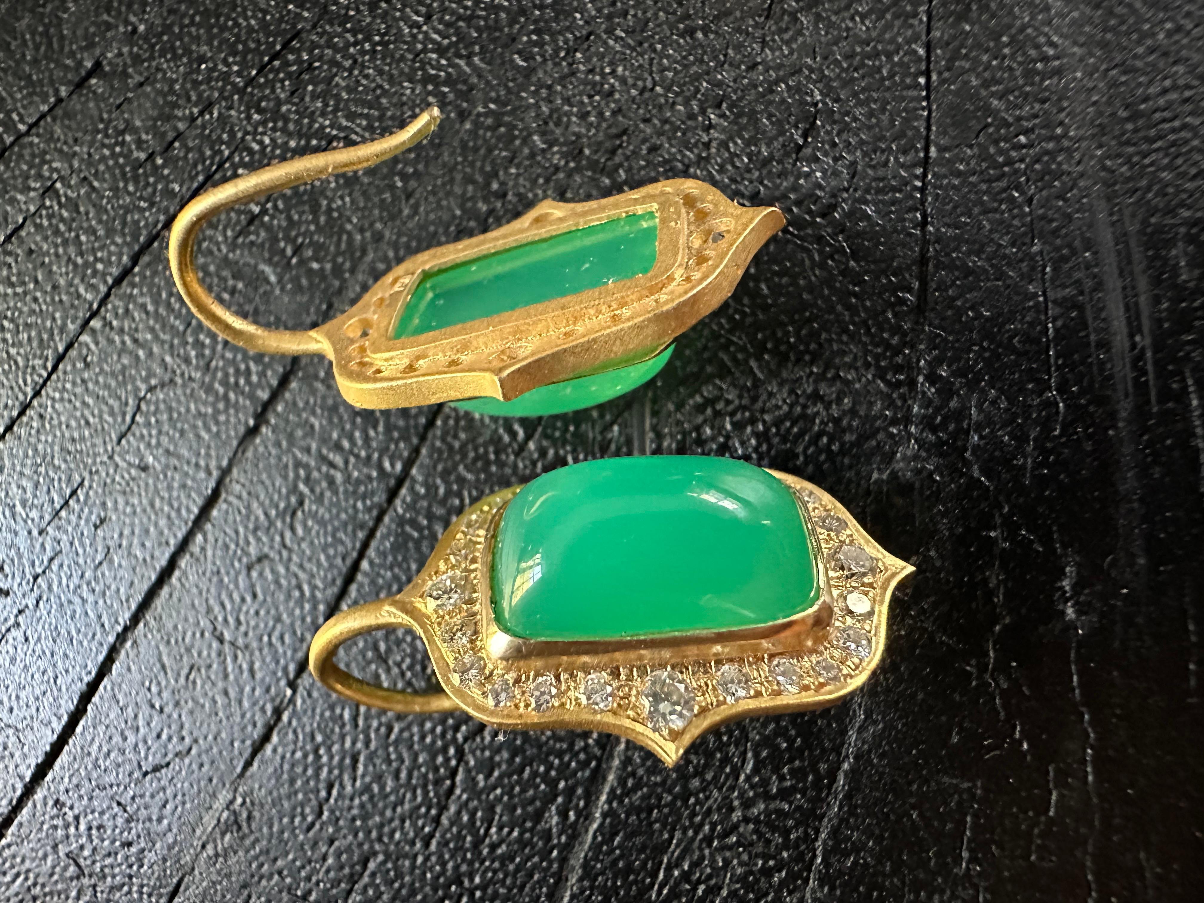 .96cts Diamonds, Green Chrysoprase & 18kt Gold Earrings by Lauren Harper For Sale 3