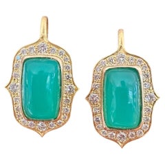 Boucles d'oreilles en or 18kt, chrysoprase verte et diamants de 0,96cts par Lauren Harper