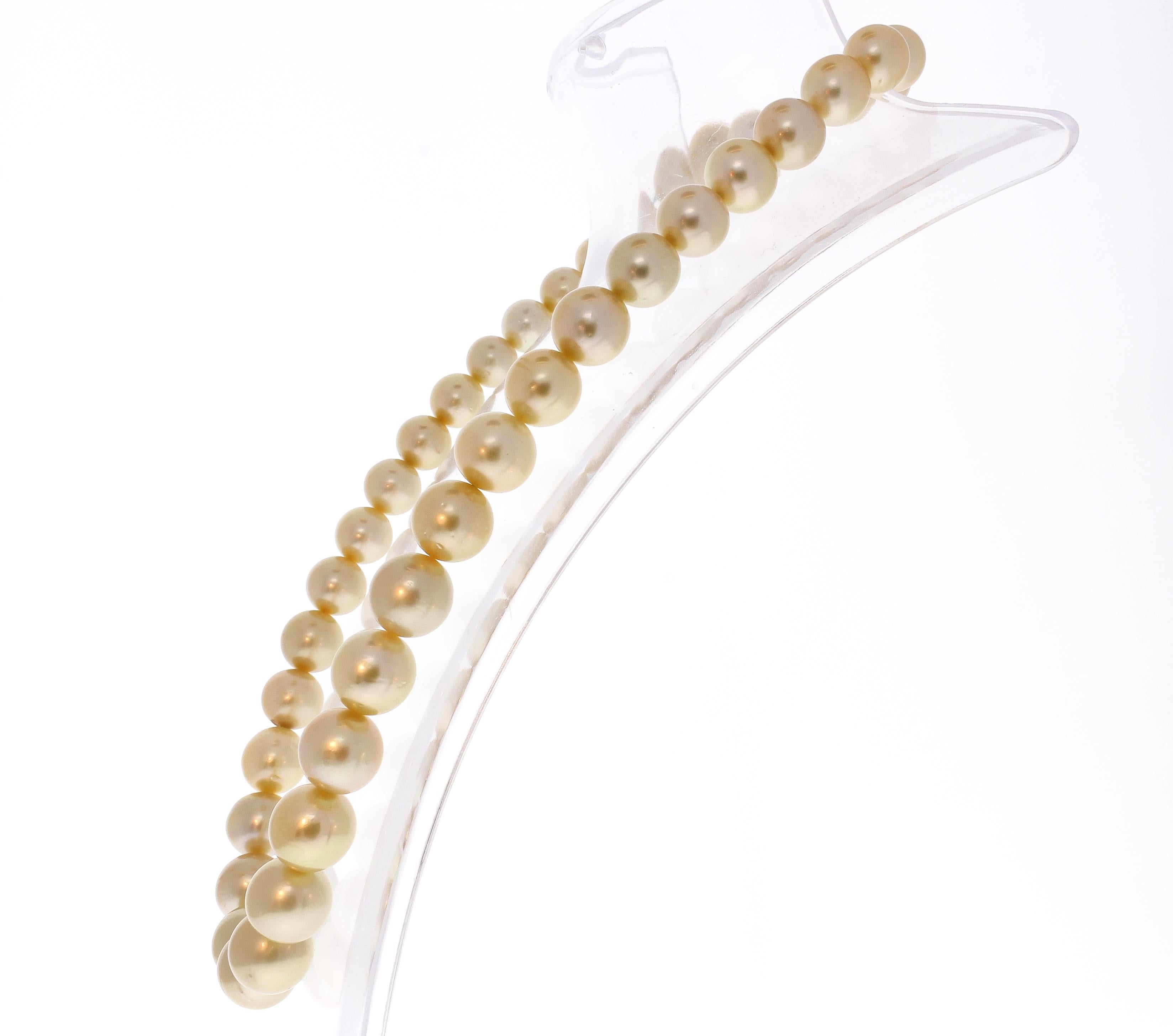 Cream colored pearls are a versatile and bold choice when selecting the best strand to pair with your favorite ensembles. This strand is versatile because the warm cream color pairs beautifully with anything, and they are a bold choice because they