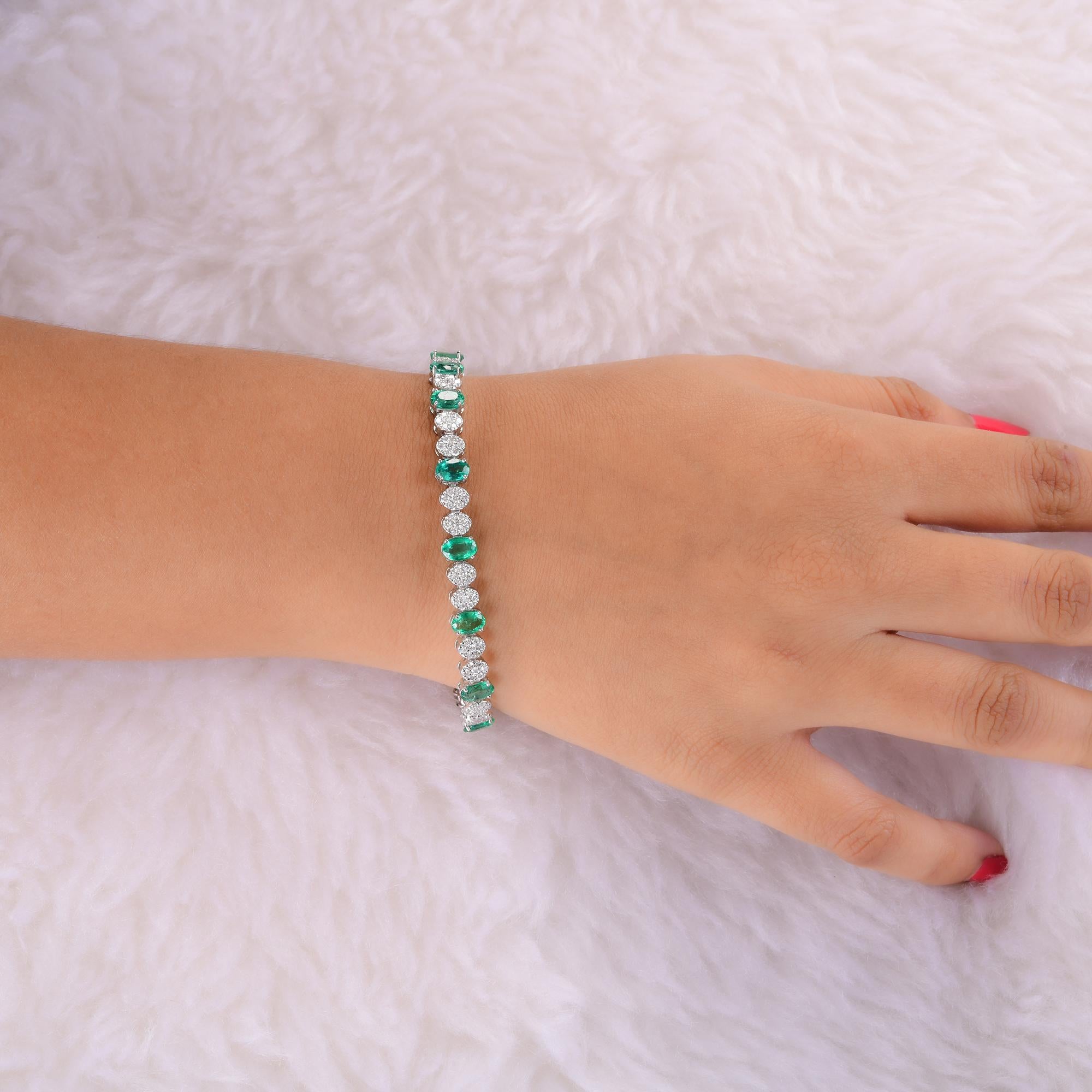 Esmeralda zambiana ovalada de 9,6 TQW Pulsera de tenis de diamantes SI/H Oro blanco macizo de 14k


Detalles:-
Código del Artículo :- SEBR-43503 (14k)
Peso bruto :- 11.96 gm
Oro Blanco 14k Peso :- 10.04 gm
Peso Diamante Natural :- 2.05 Ct. (