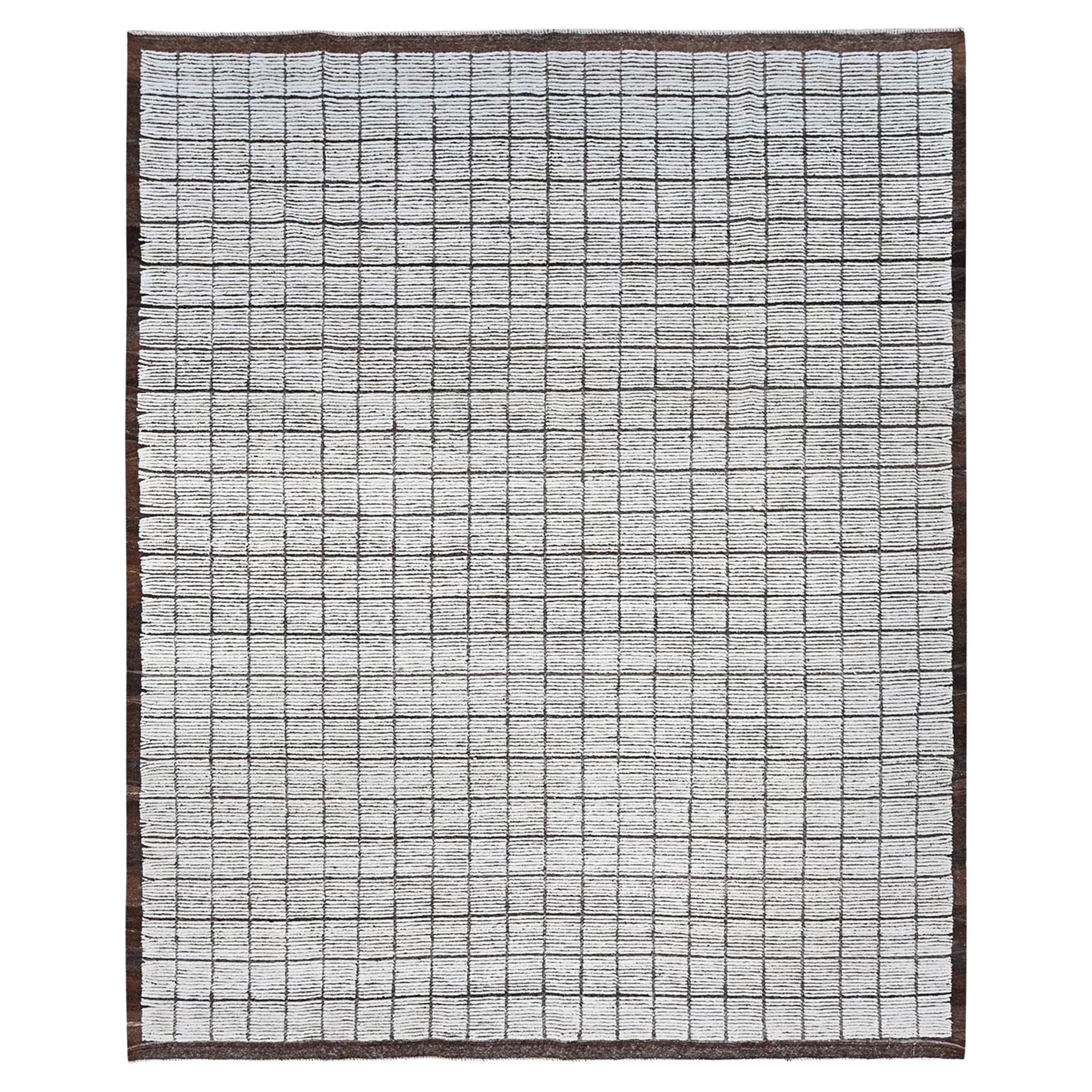 9'6"x11'8" Daisy White Moroccan Weave with Box Design Hand Knotted Pure Wool Rug