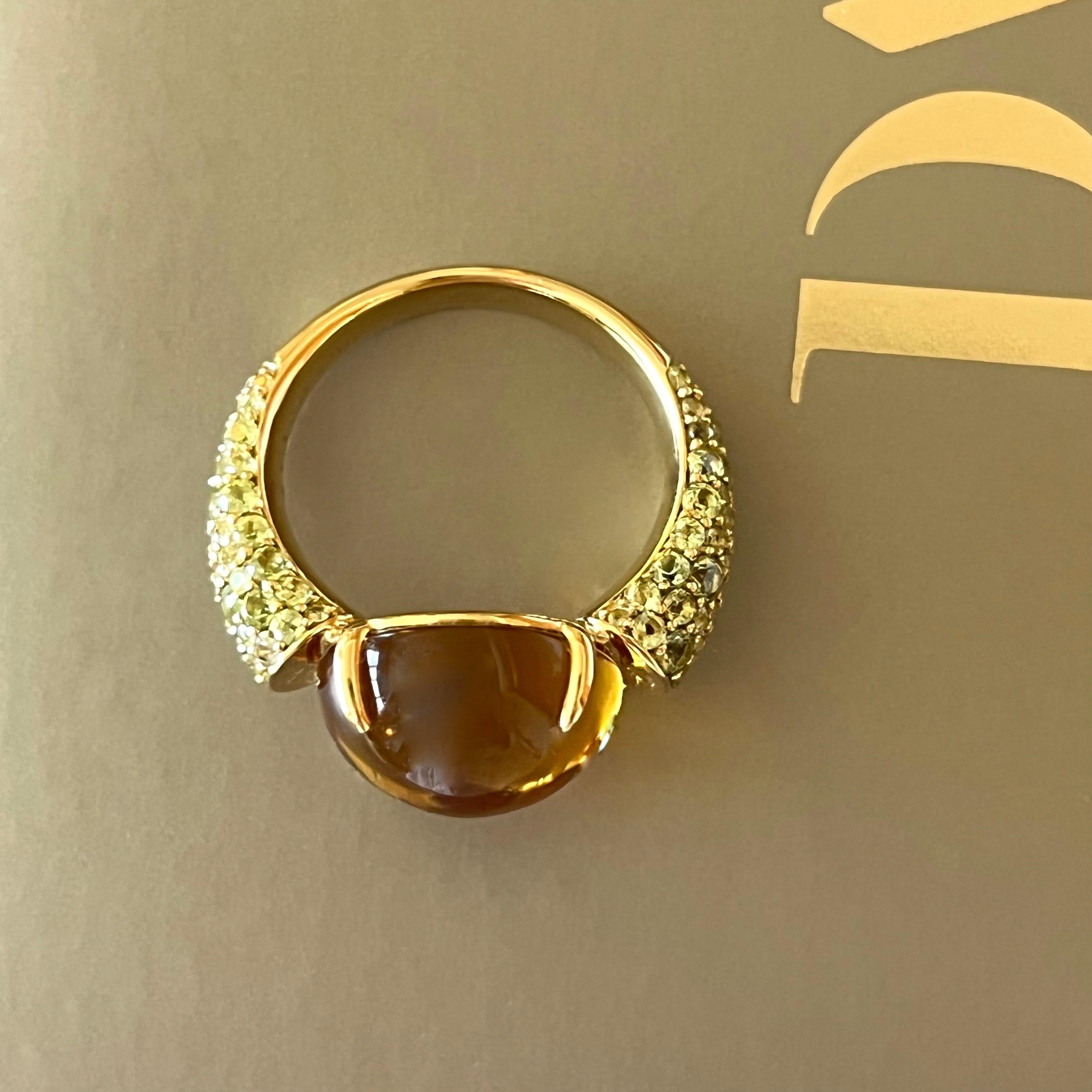 Women's or Men's 9, 7 Carat Citrine Cabochon Peridot 18 Karat Yellow Gold Ring by D&A