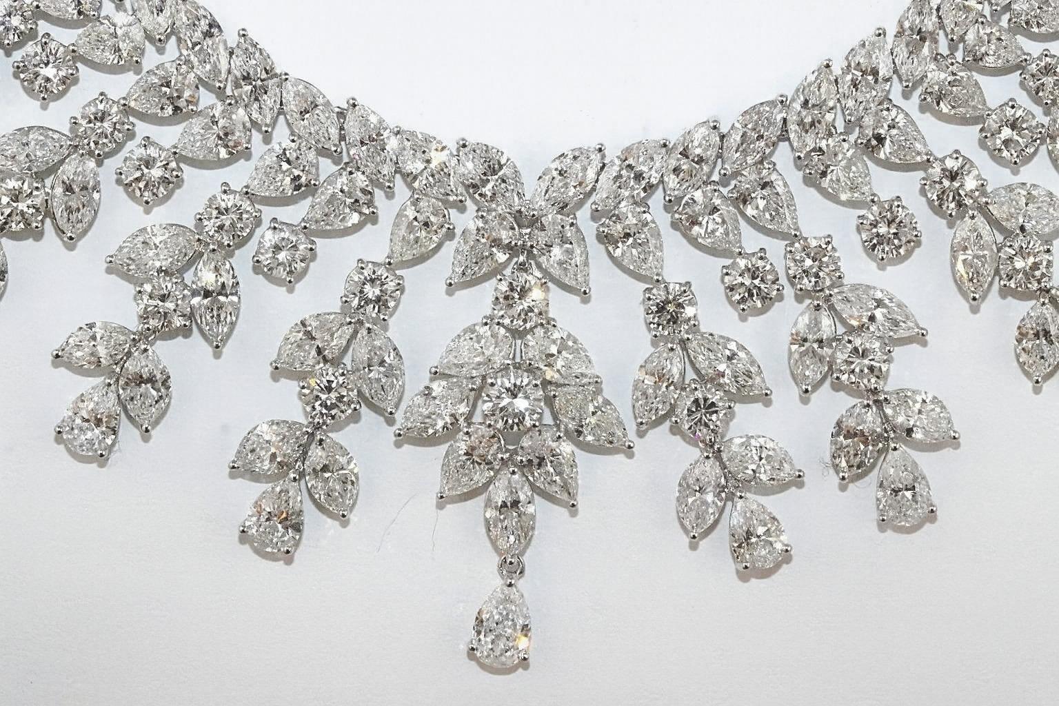 Women's 97 Carat Multi-Shape Diamond Graduated Cluster Collar Necklace For Sale