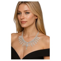 Collar de Diamantes Graduados Multiforma de 97 Quilates