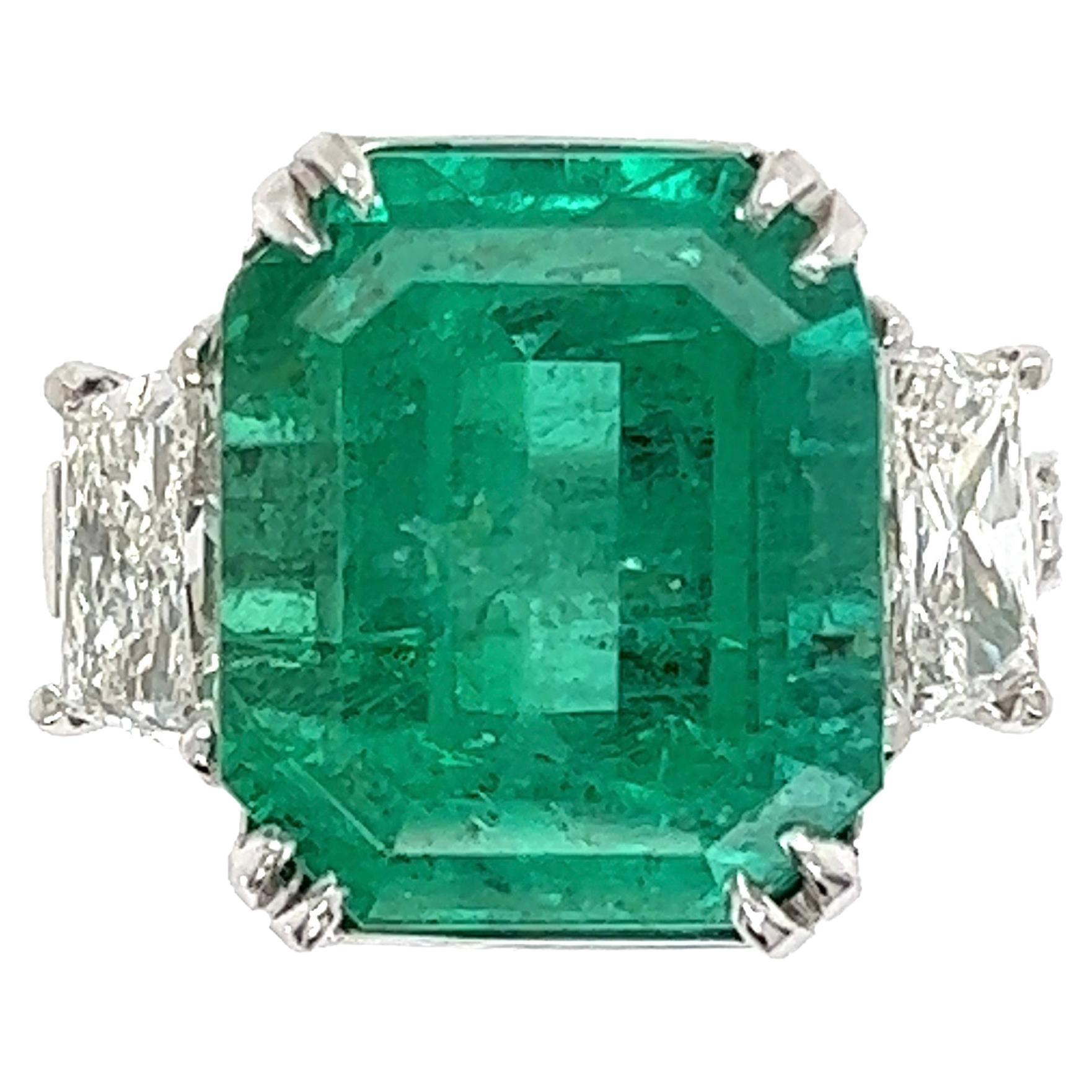 9.70 Carat GIA Colombian Emerald and Diamond Platinum Ring Estate Fine Jewelry For Sale